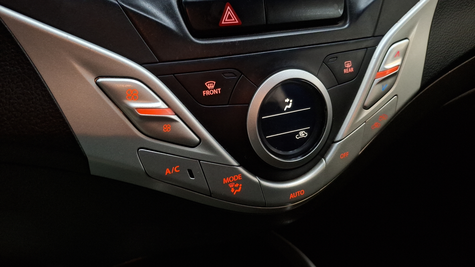 Suzuki Baleno — foto 15 de 16