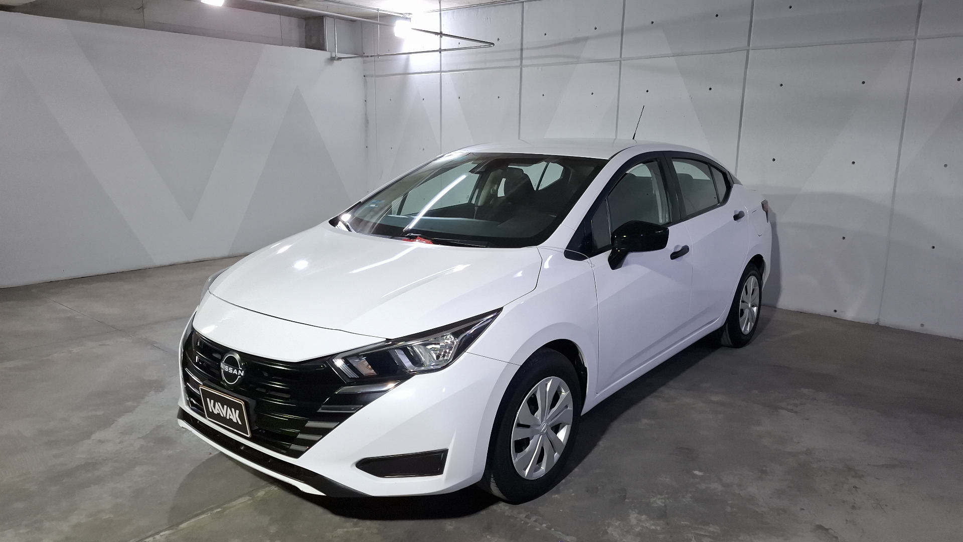Nissan Versa 2023