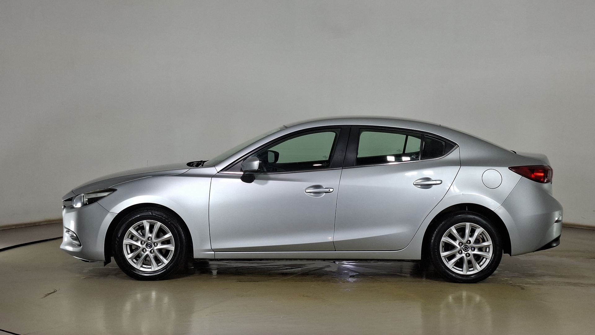 Mazda 3 — foto 7 de 15