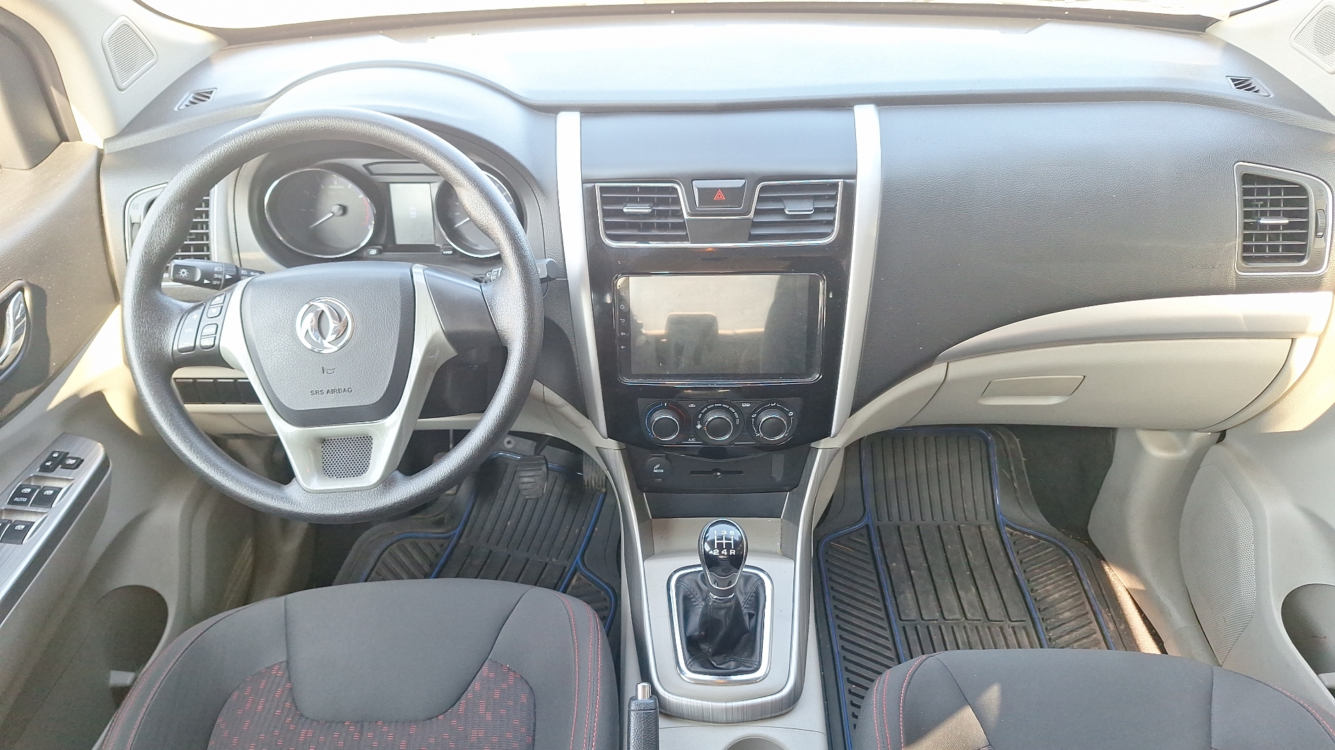 DFSK S500 — foto 6 de 16