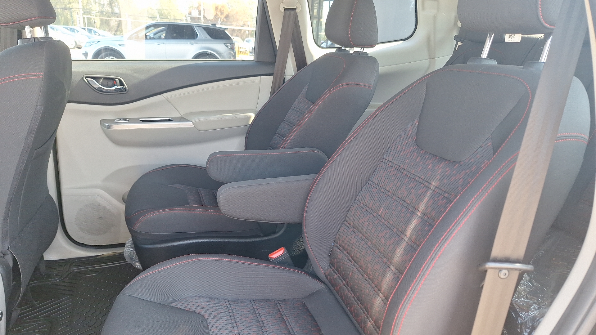 DFSK S500 — foto 14 de 16