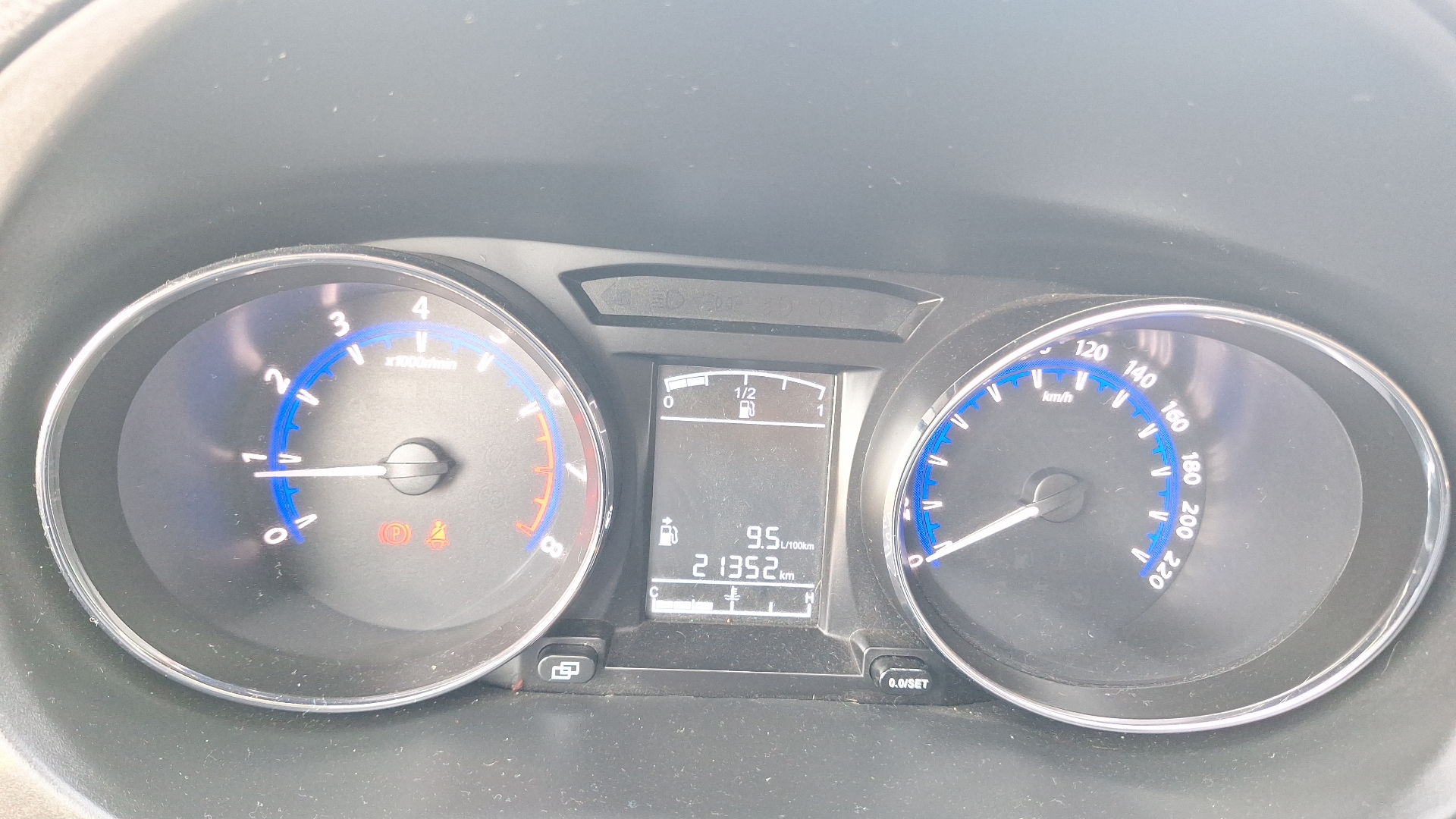 DFSK S500 — foto 9 de 16