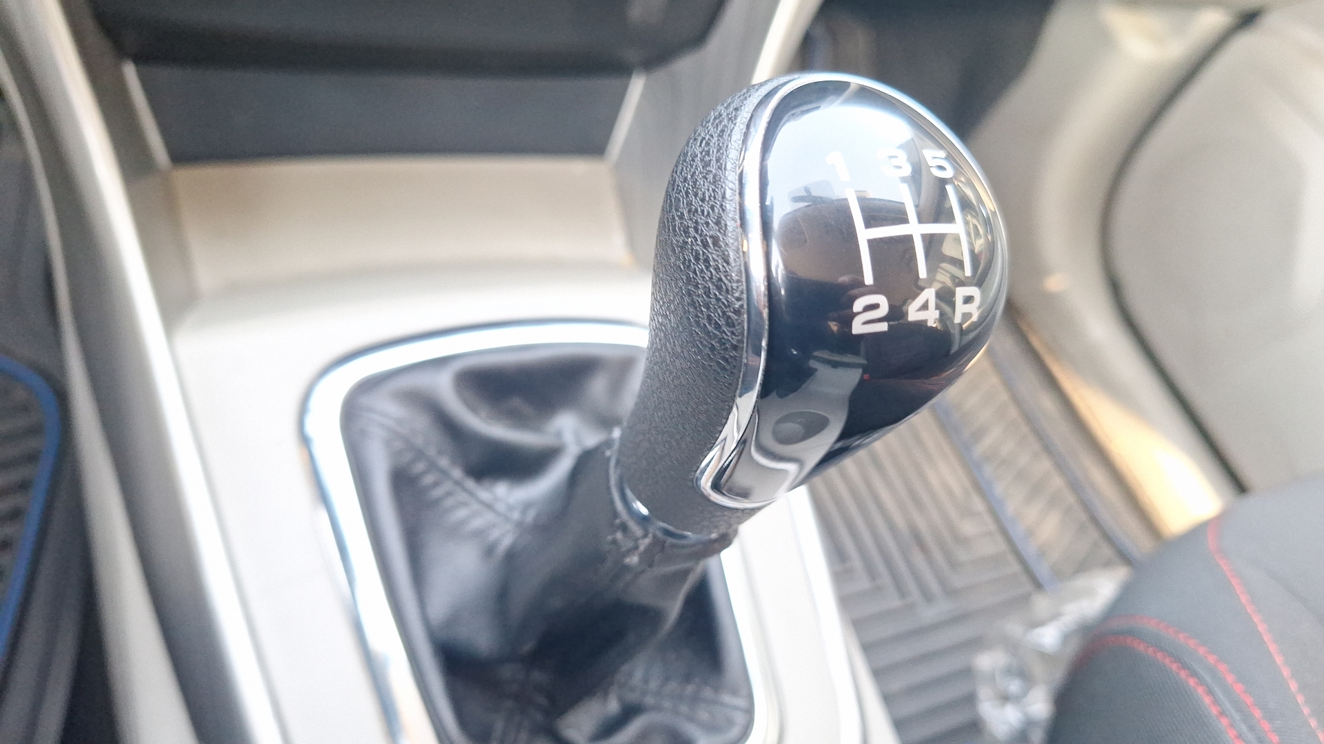 DFSK S500 — foto 11 de 16