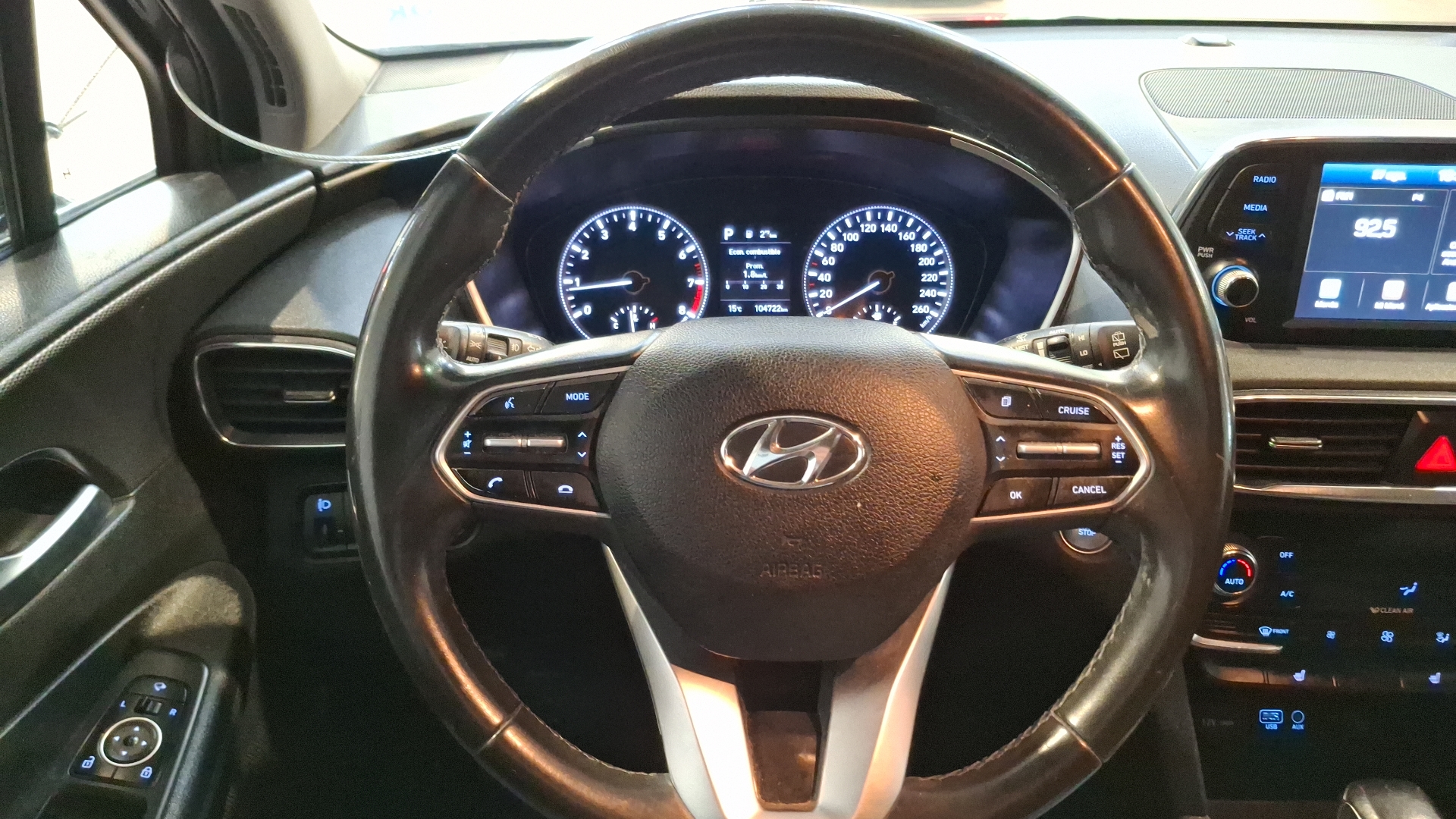 Hyundai Santa Fe — foto 8 de 16