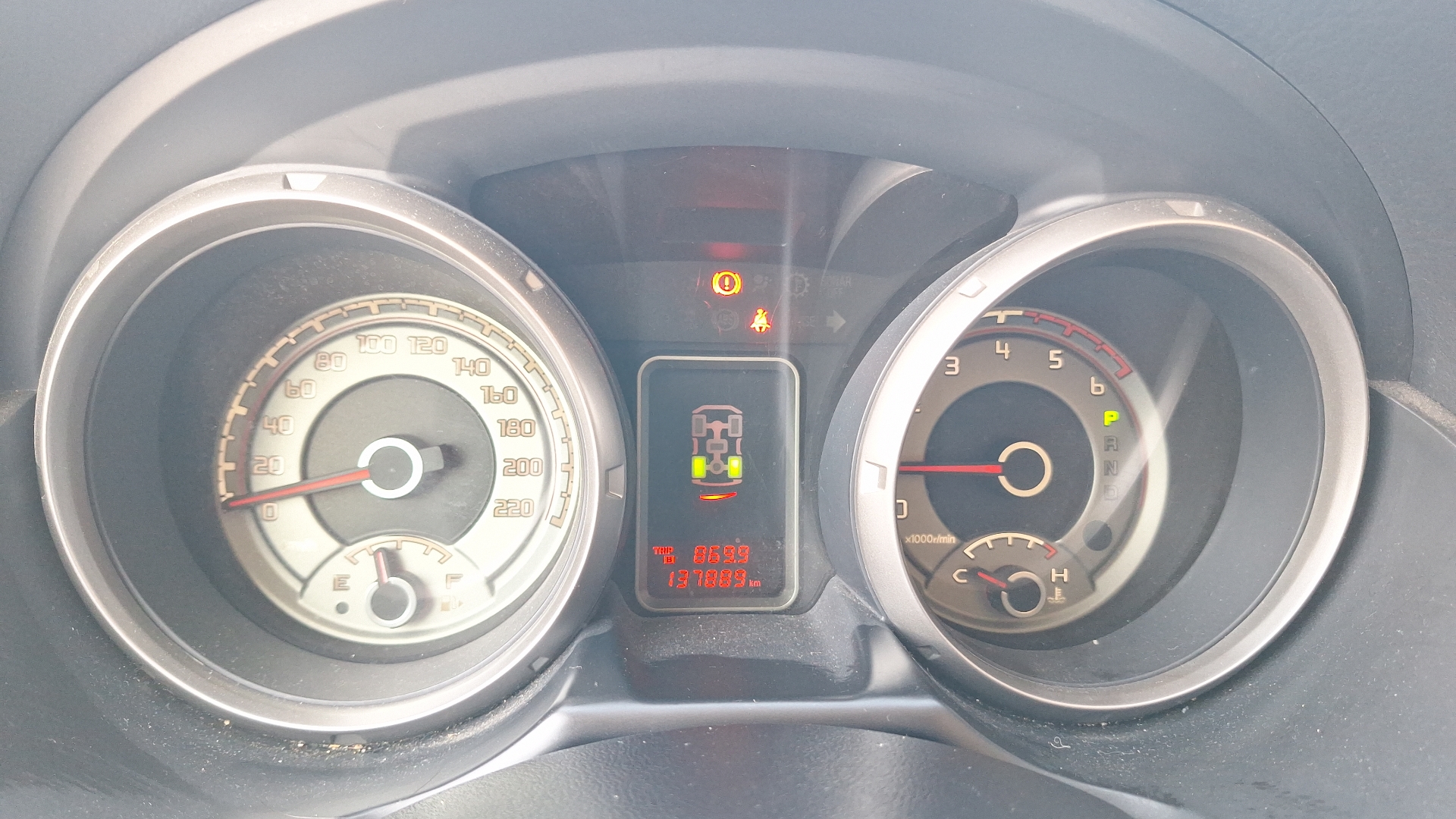 Mitsubishi Montero — foto 9 de 16