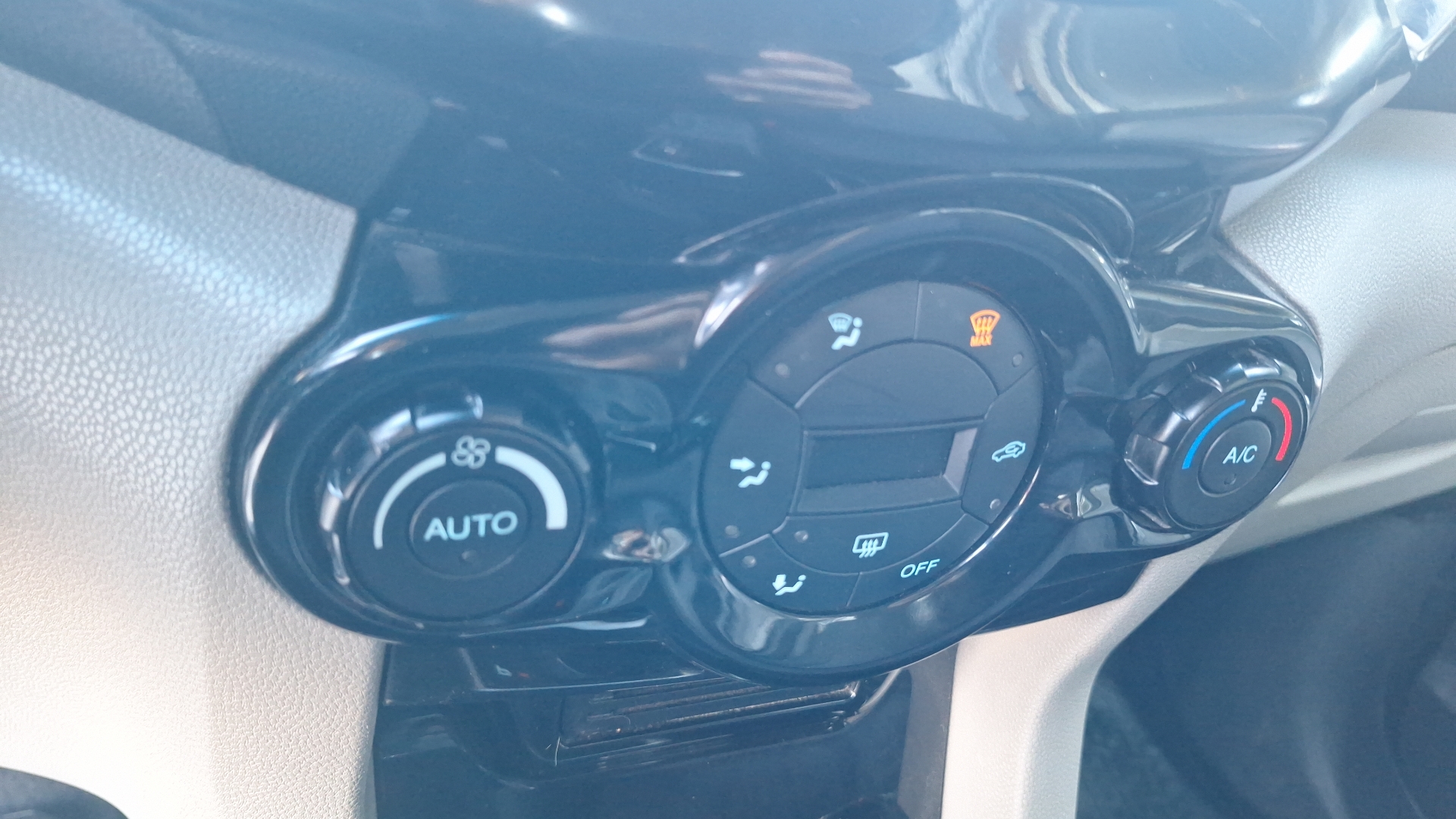 Ford Ecosport — foto 14 de 14