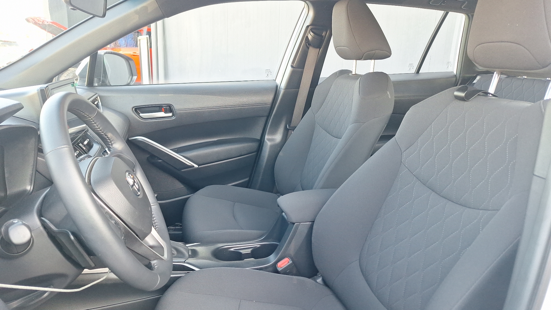 Toyota Corolla Cross — foto 14 de 15