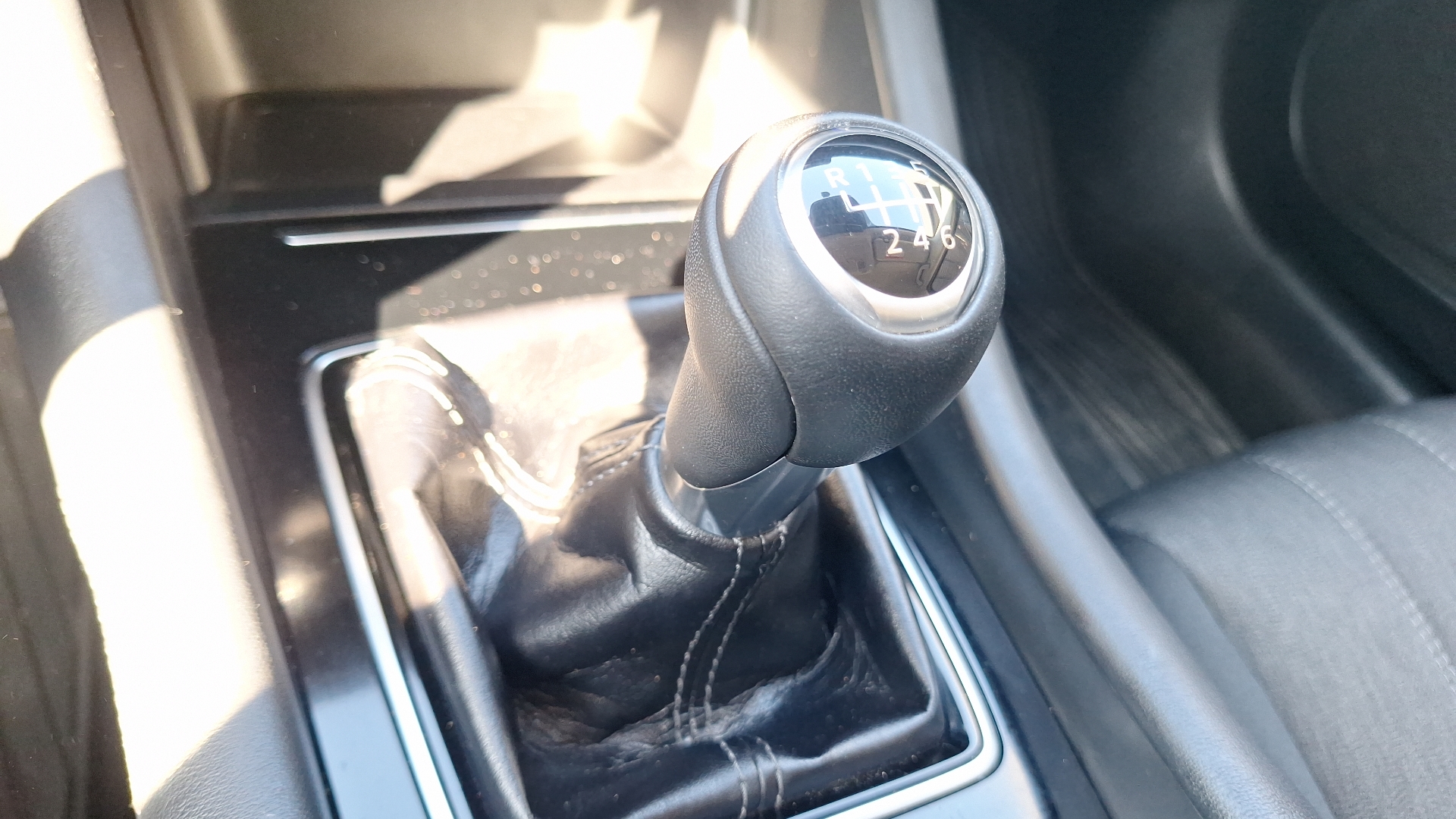Mazda 6 — foto 11 de 15
