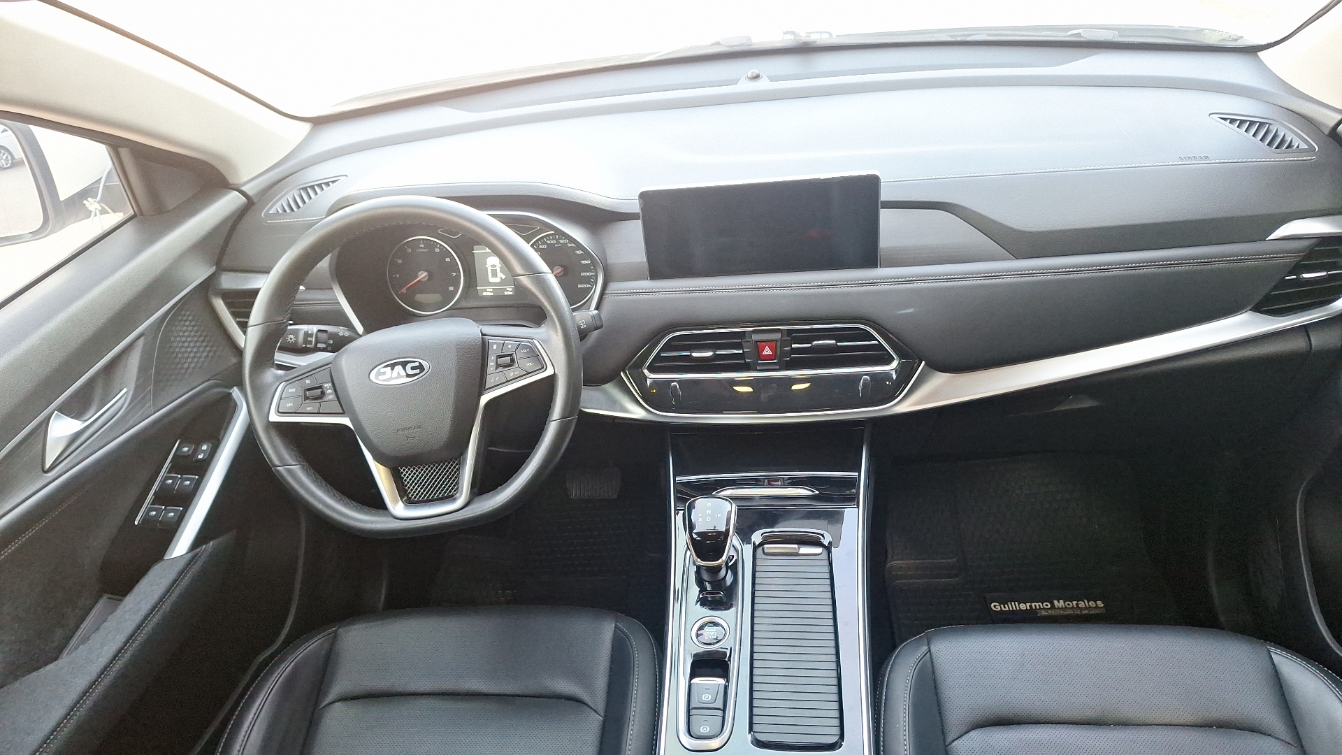JAC Js8 — foto 6 de 16