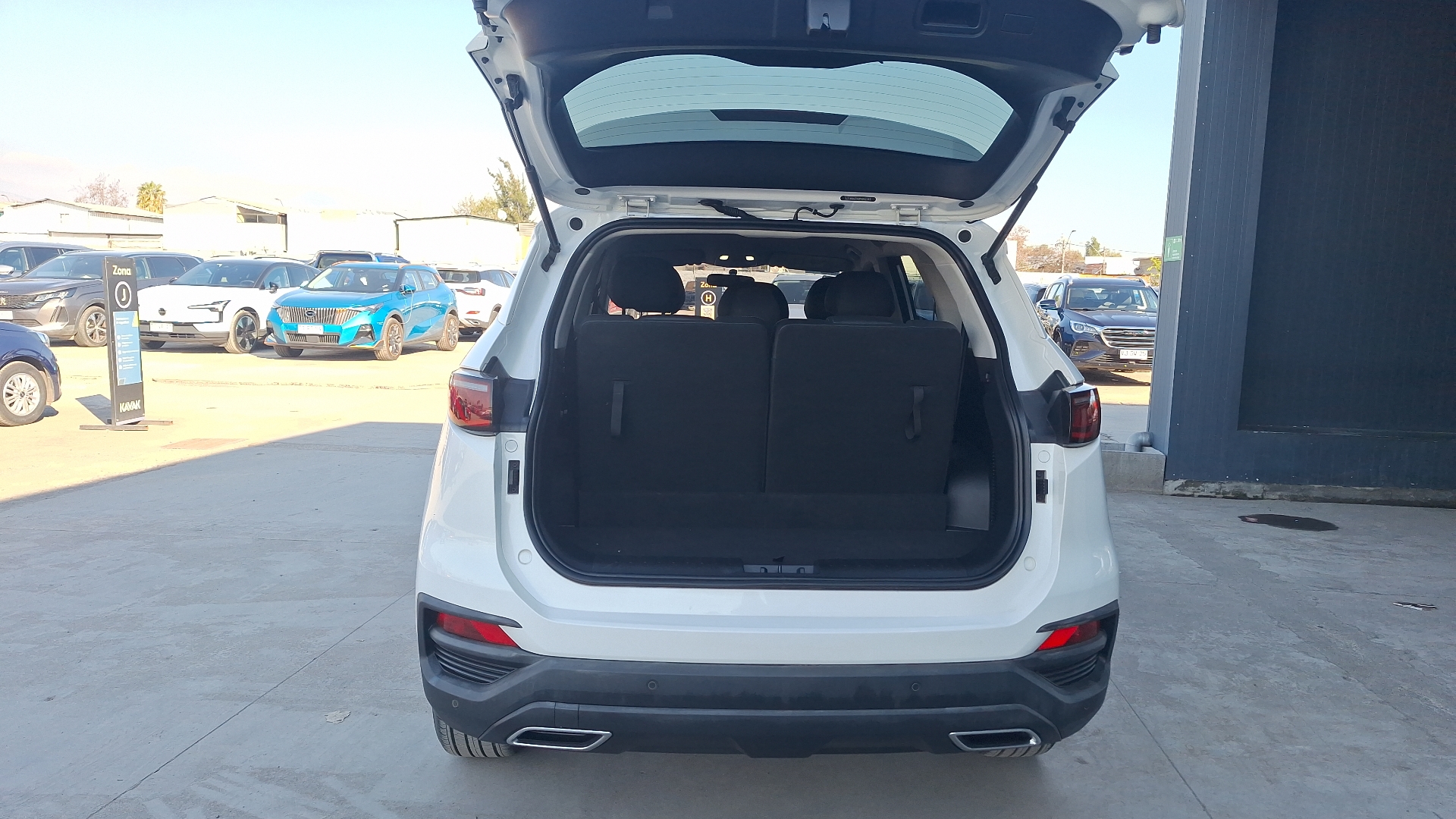 JAC Js8 — foto 4 de 16