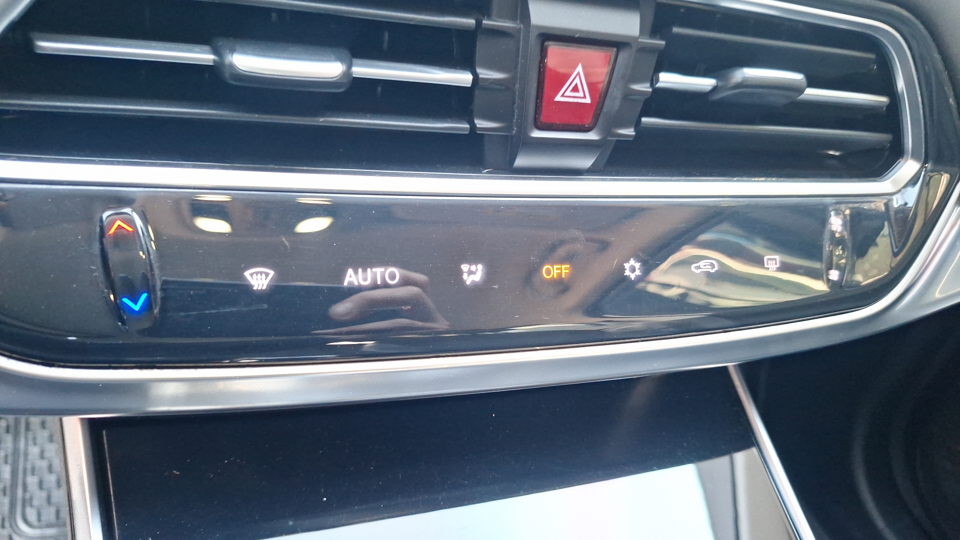 JAC Js8 — foto 16 de 16