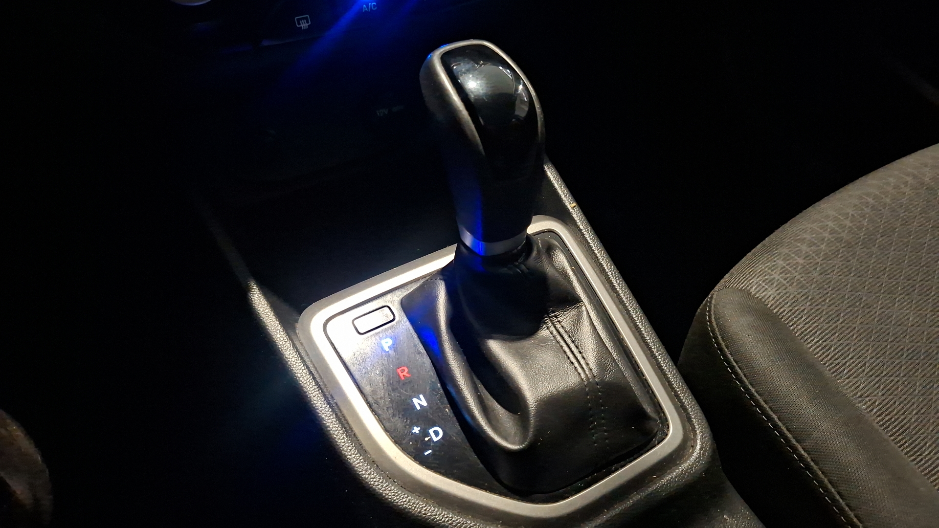 Hyundai Creta — foto 12 de 17