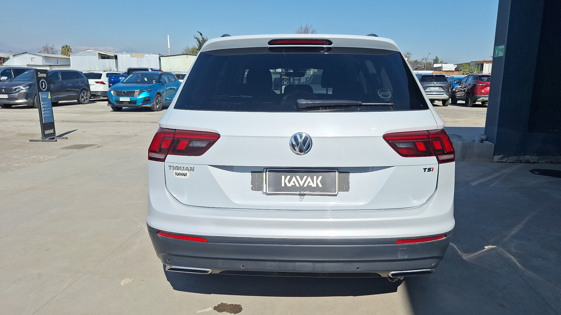 Volkswagen Tiguan — foto 3 de 14