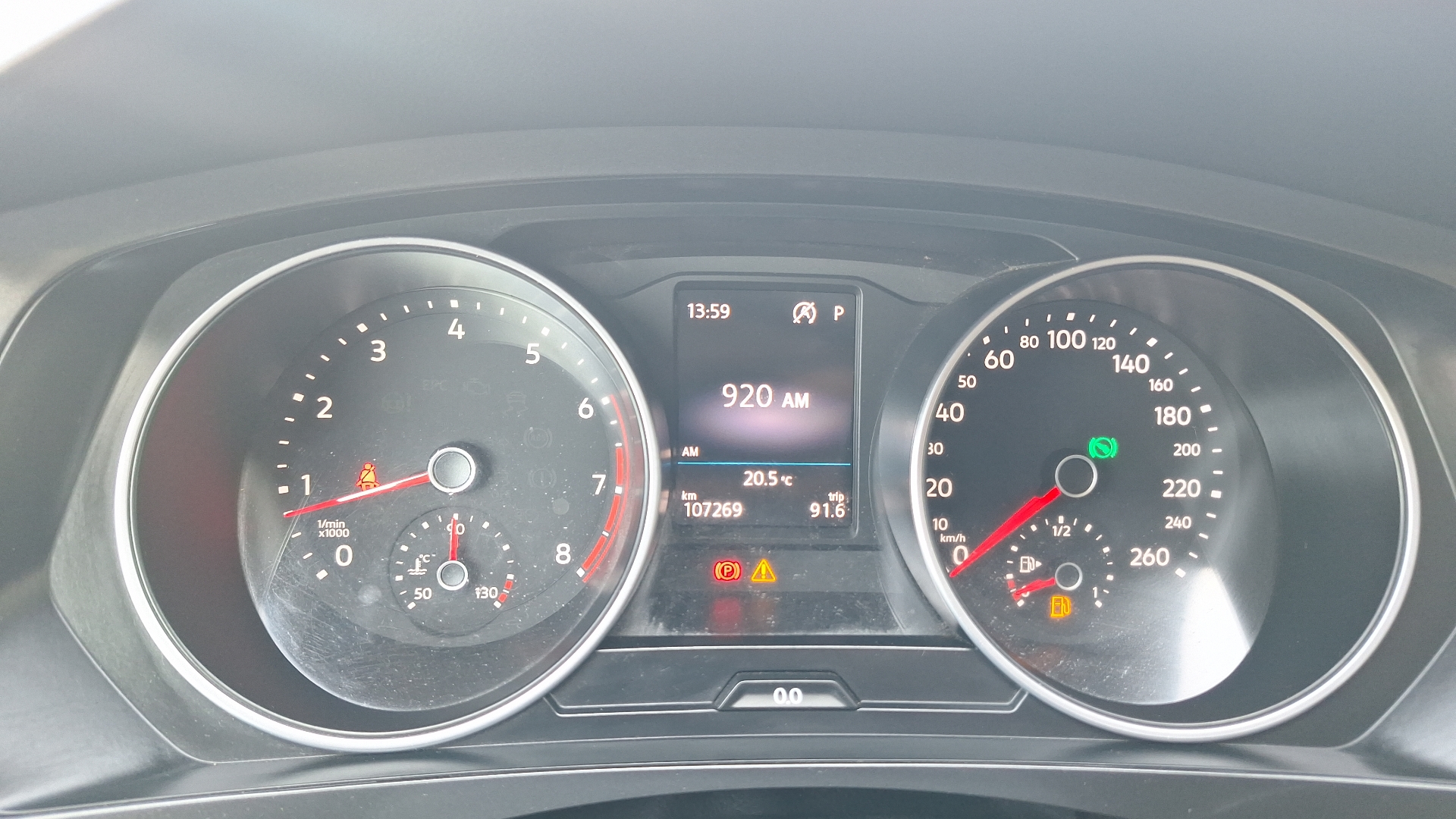 Volkswagen Tiguan — foto 9 de 14