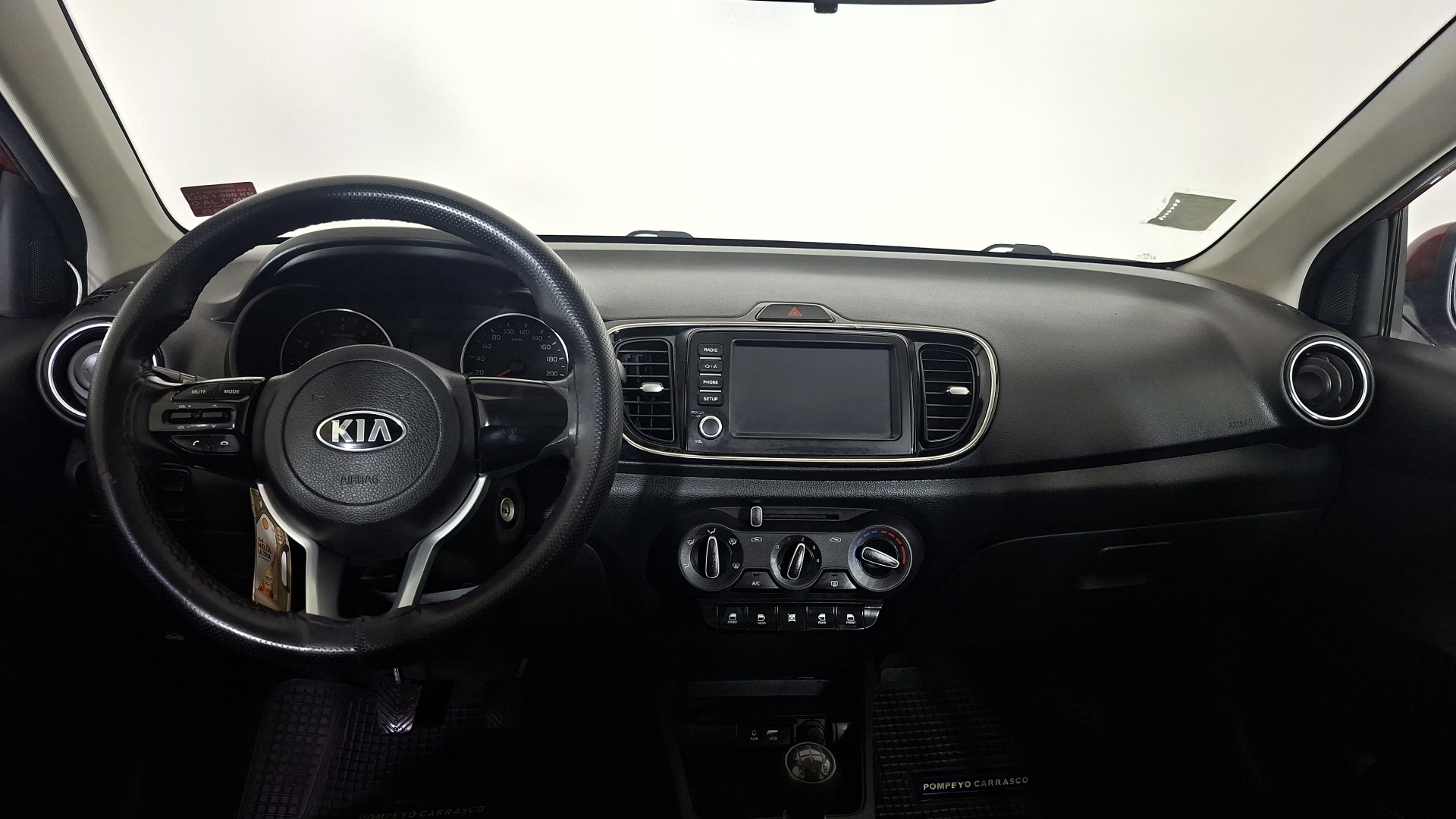 KIA Soluto — foto 8 de 17
