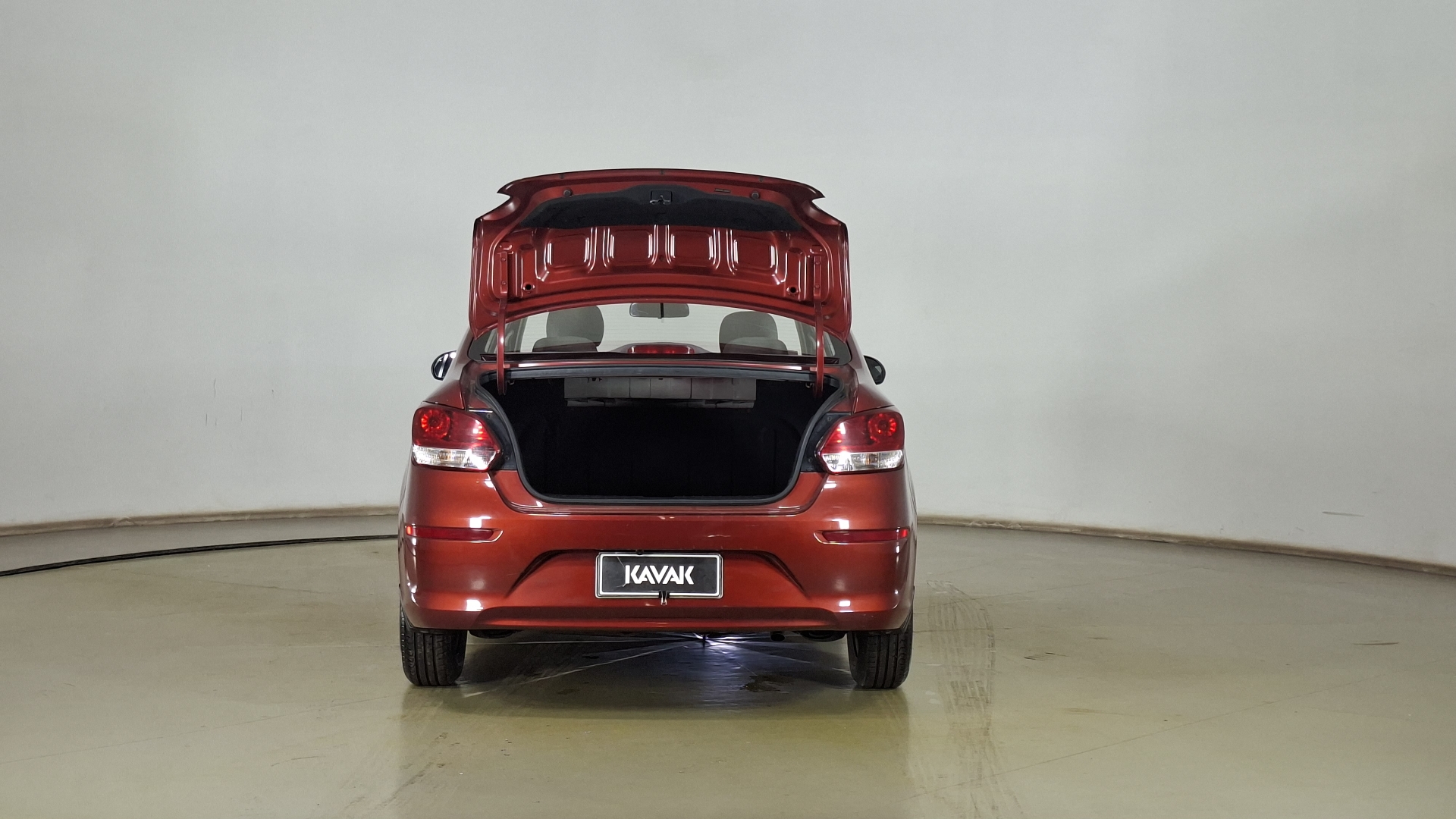 KIA Soluto — foto 6 de 17