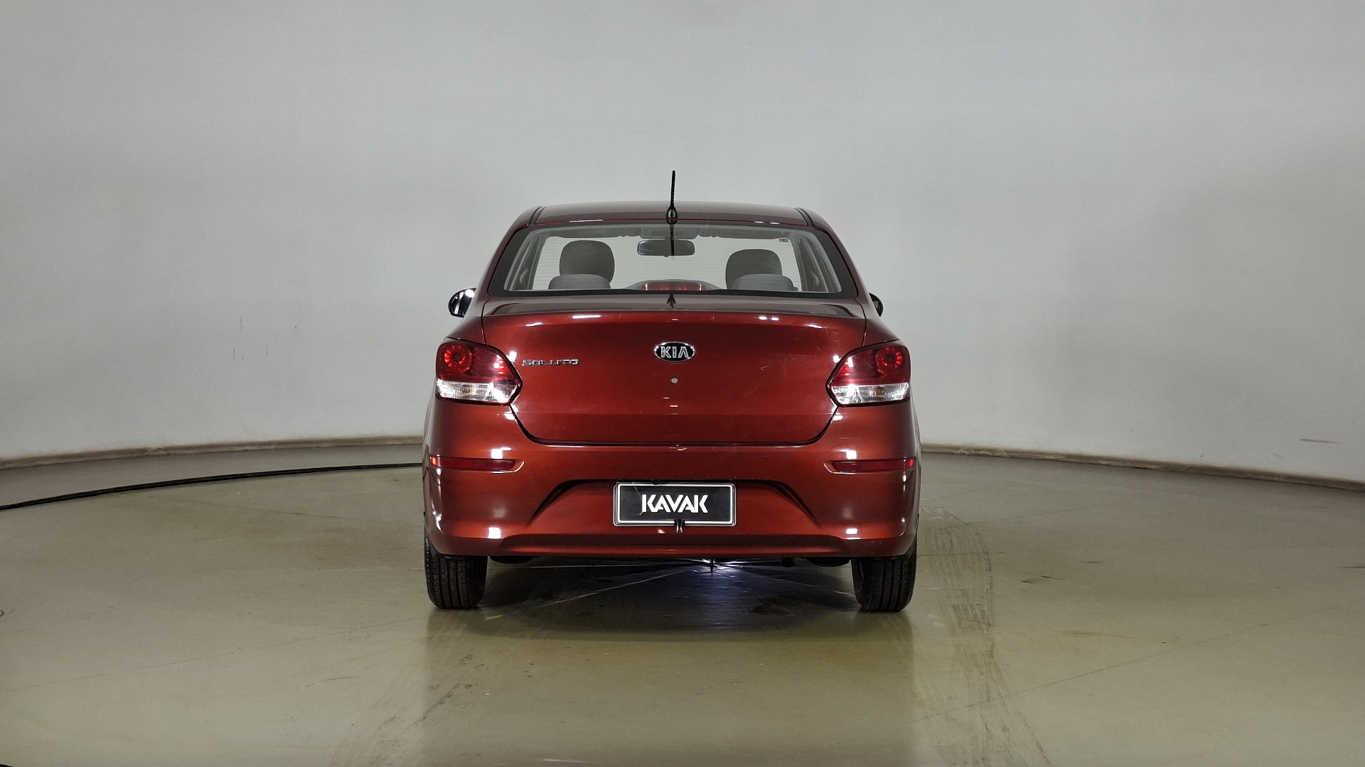 KIA Soluto — foto 5 de 17