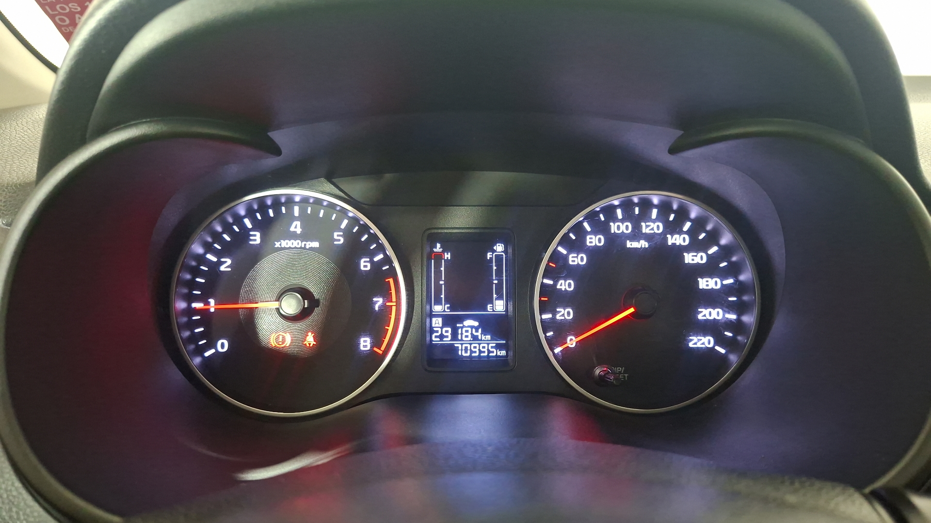 KIA Soluto — foto 10 de 17