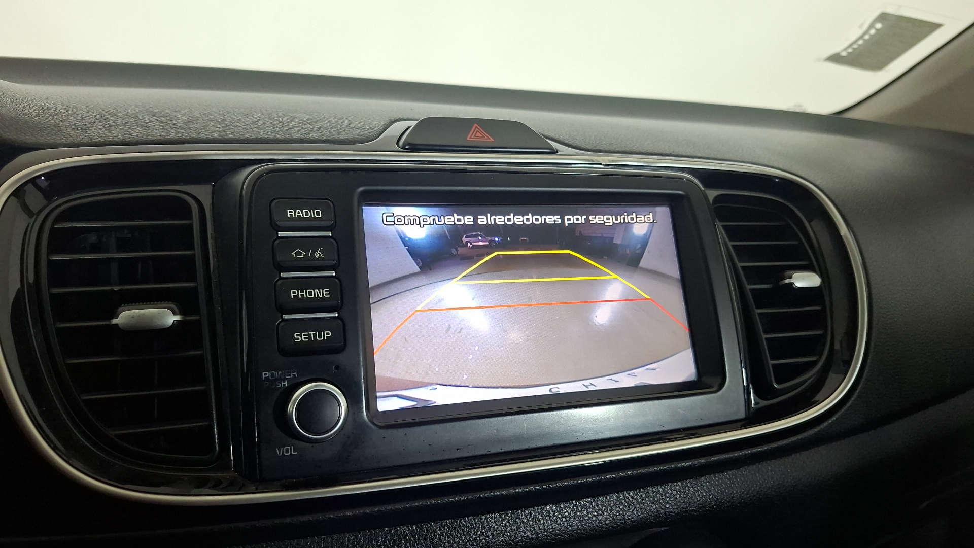 KIA Soluto — foto 13 de 17