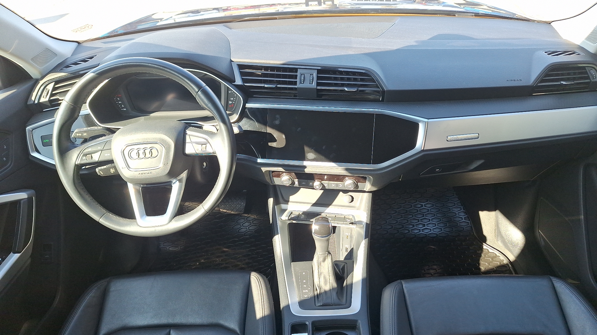 Audi Q3 — foto 6 de 15