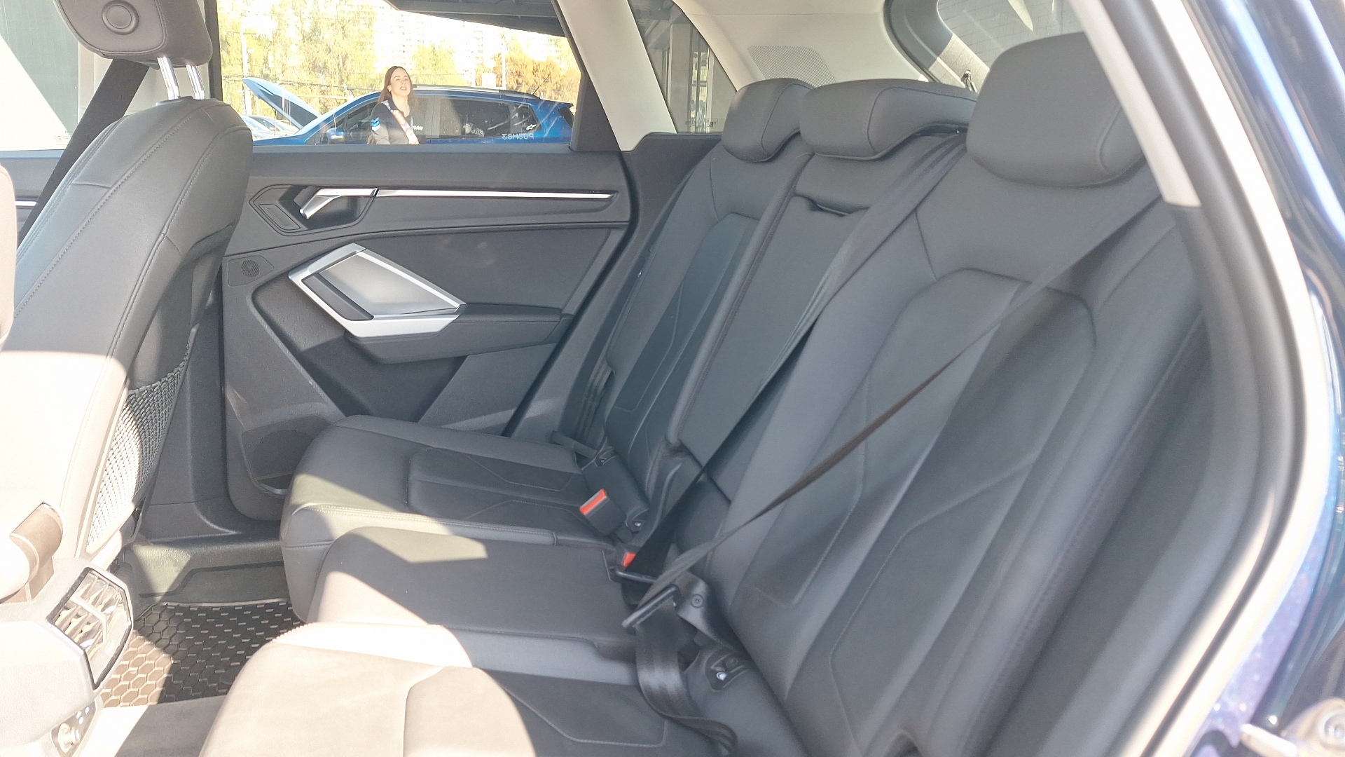 Audi Q3 — foto 13 de 15