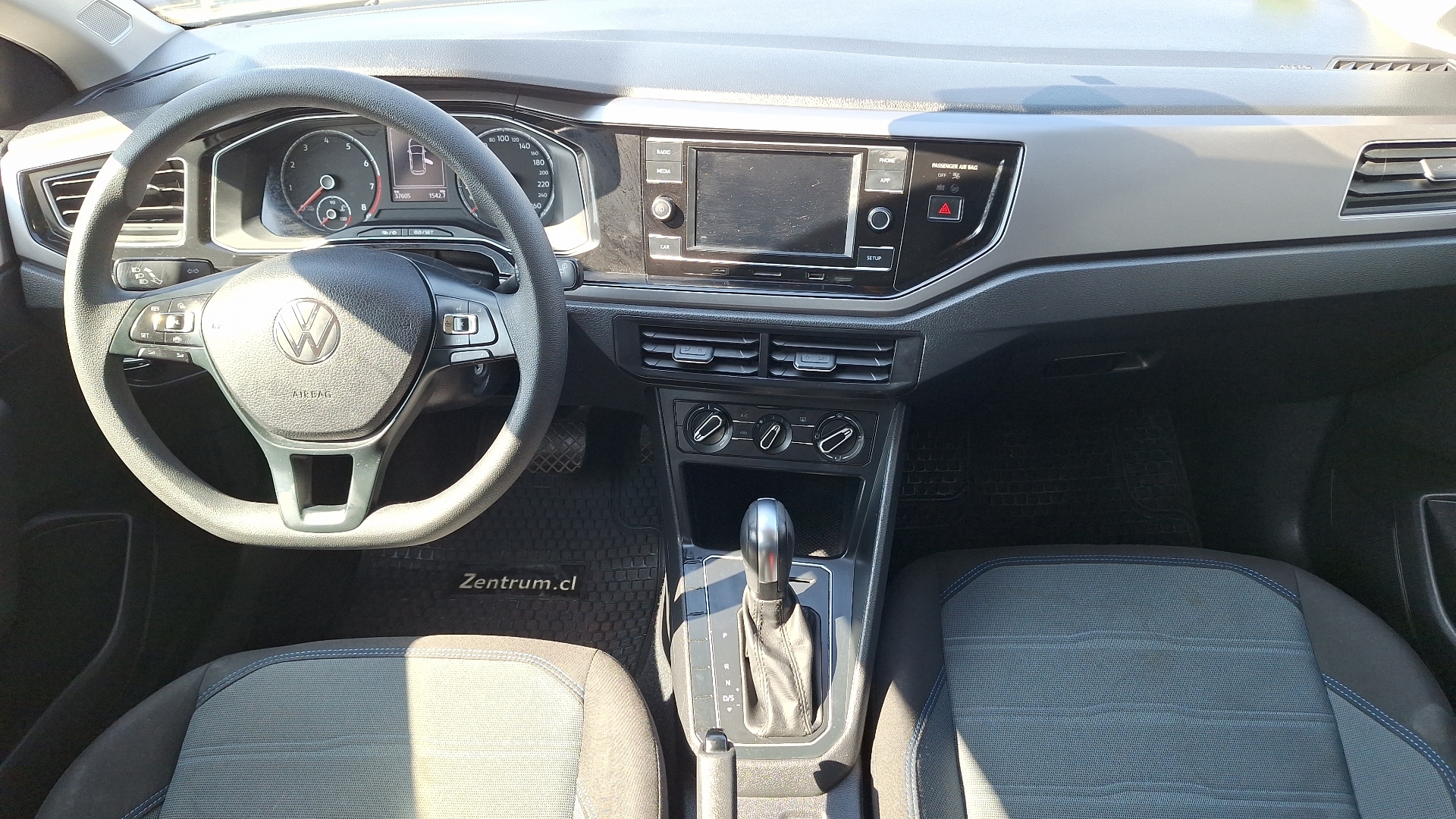 Volkswagen Nivus — foto 6 de 15