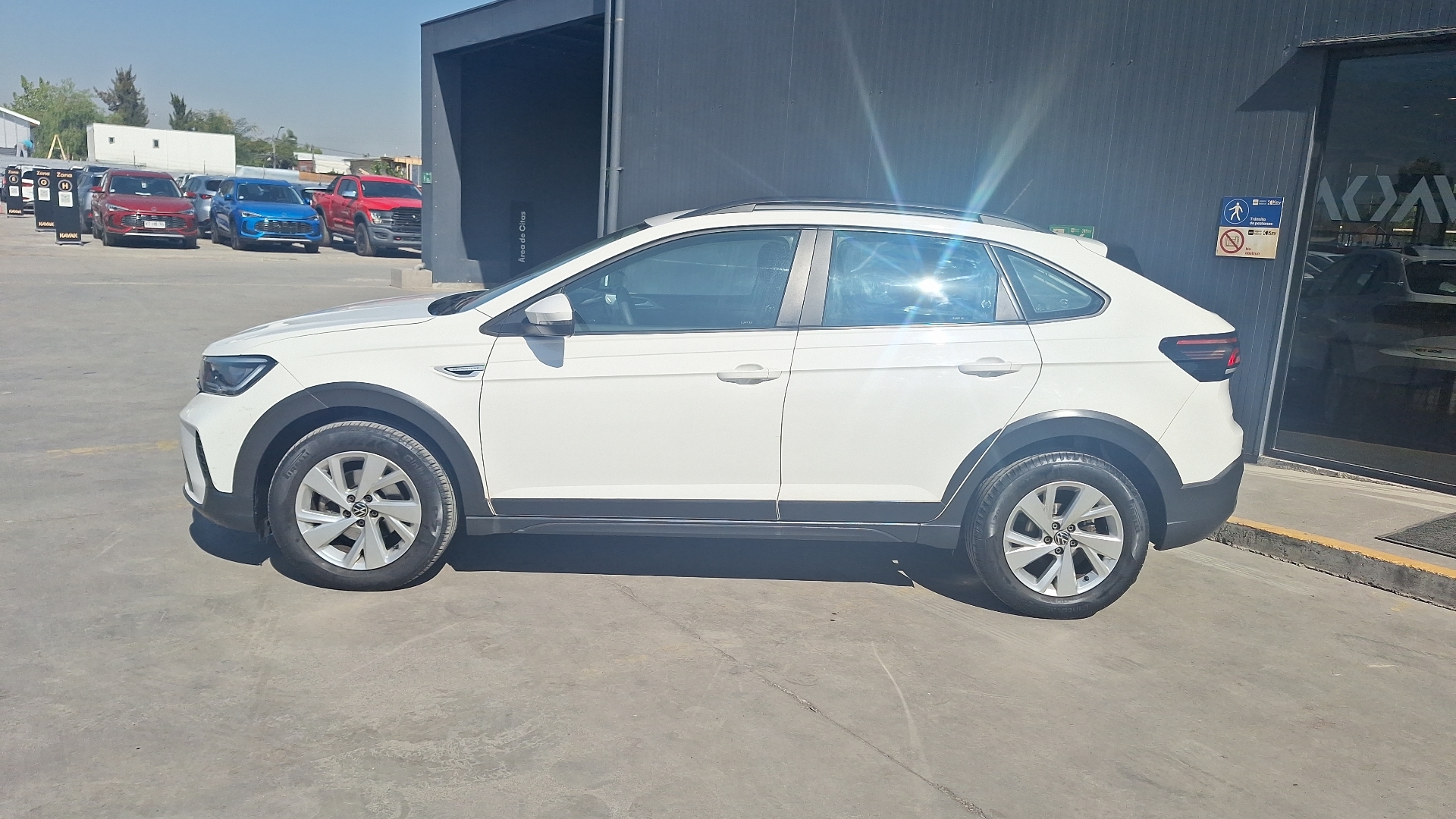 Volkswagen Nivus — foto 2 de 15