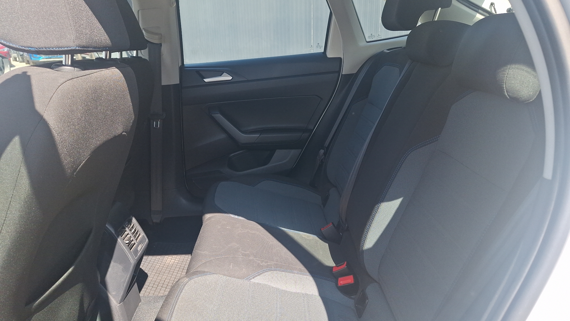 Volkswagen Nivus — foto 14 de 15