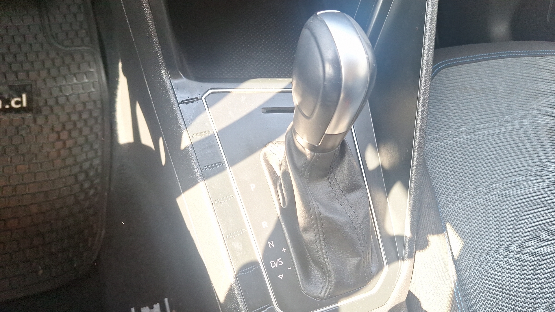 Volkswagen Nivus — foto 11 de 15
