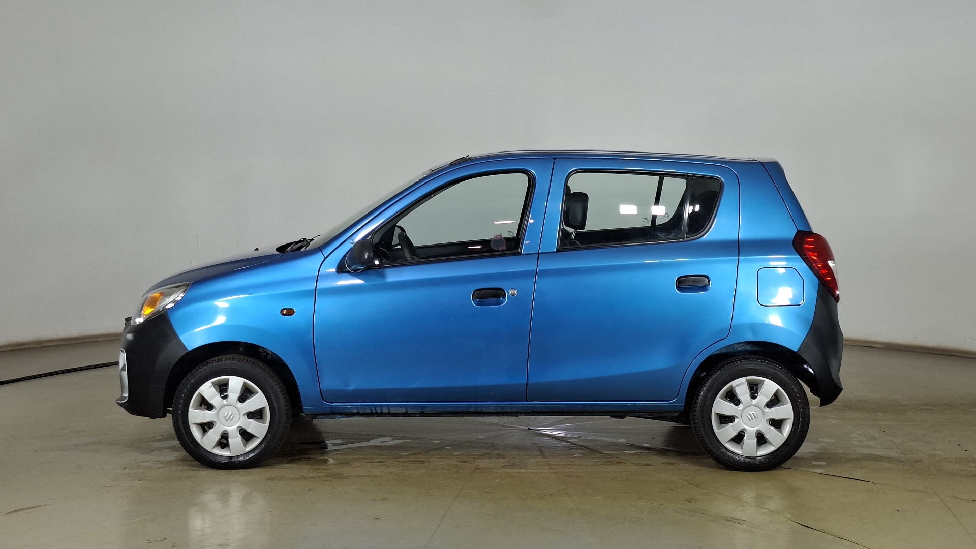 Suzuki Alto — foto 7 de 15