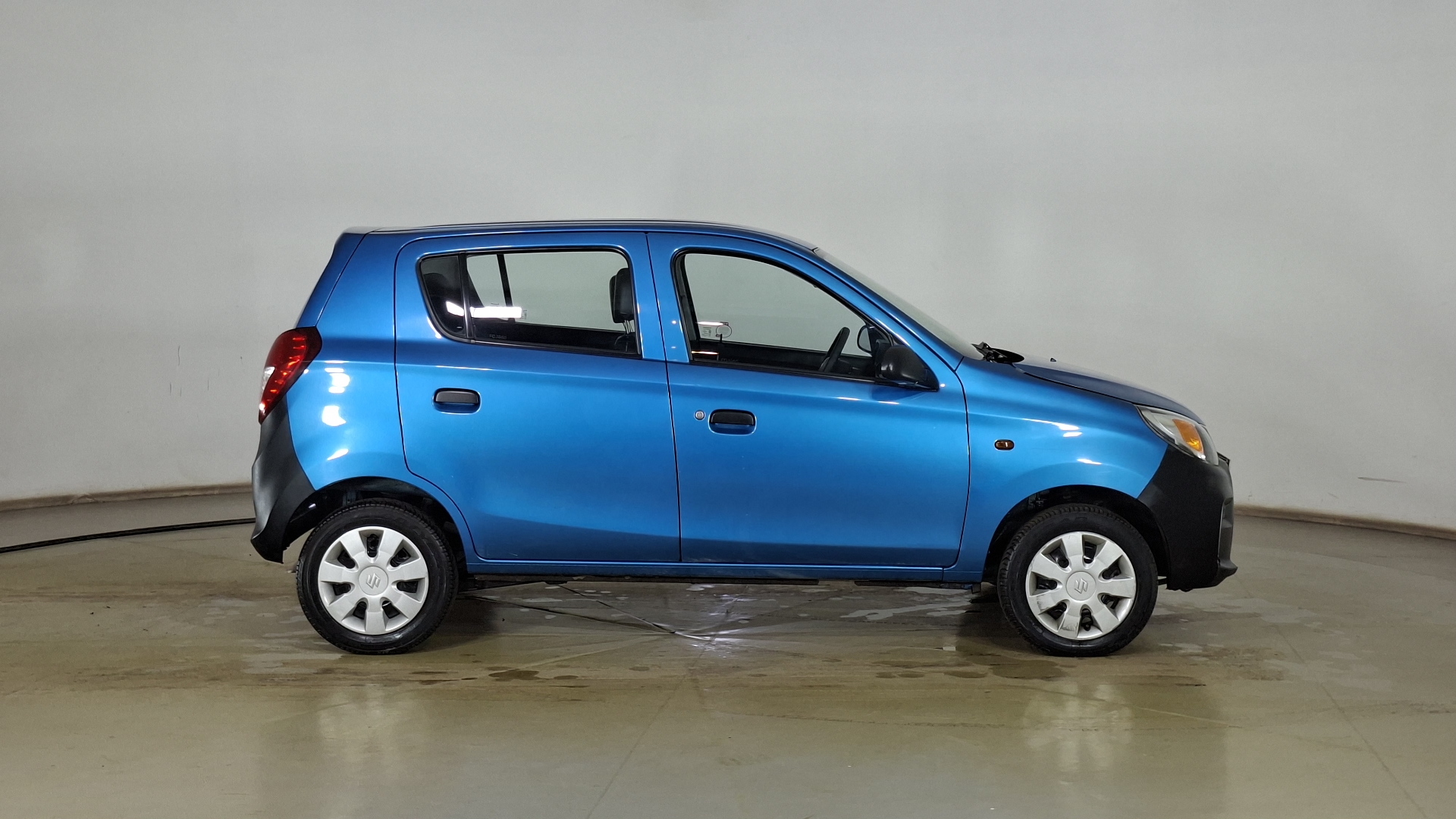 Suzuki Alto — foto 4 de 15
