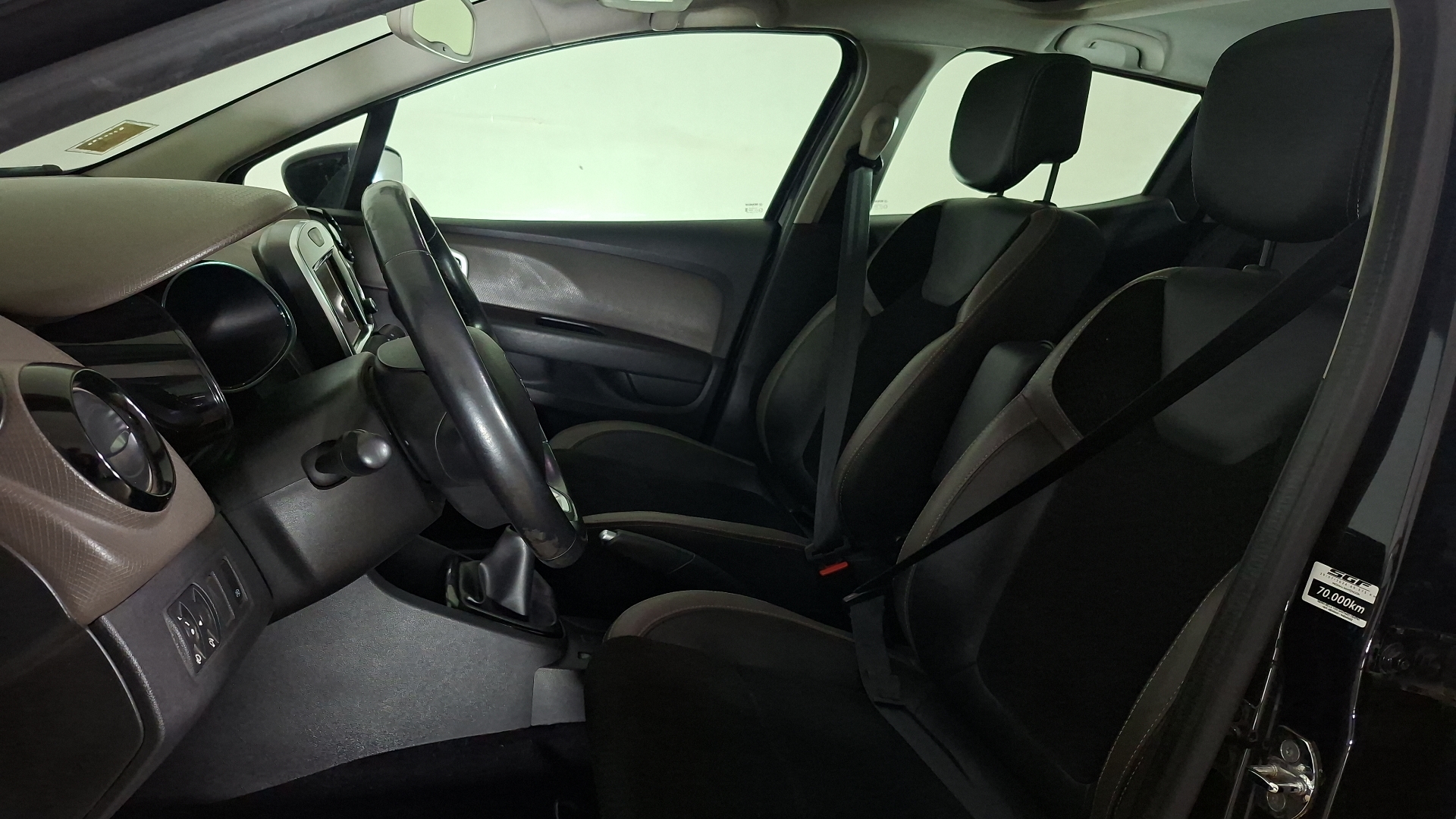 Renault Clio — foto 14 de 17
