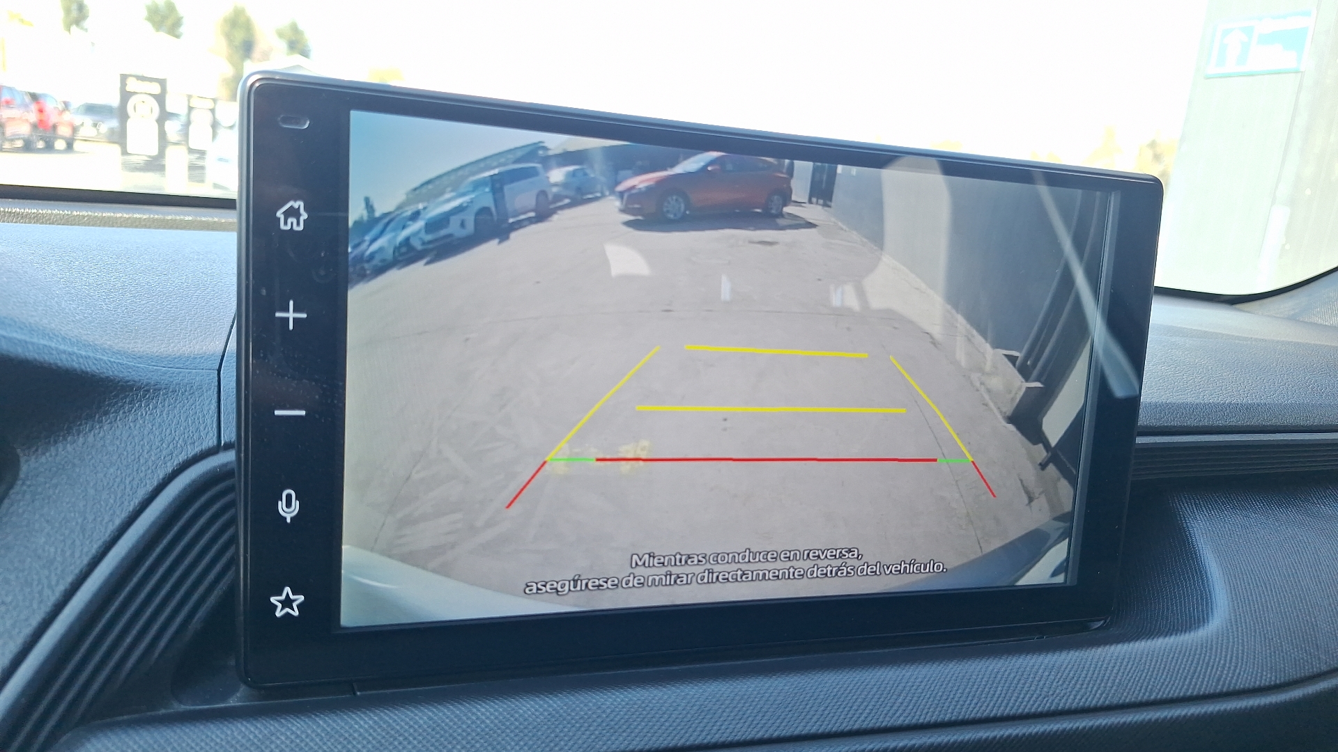 Toyota Yaris Cross — foto 12 de 15