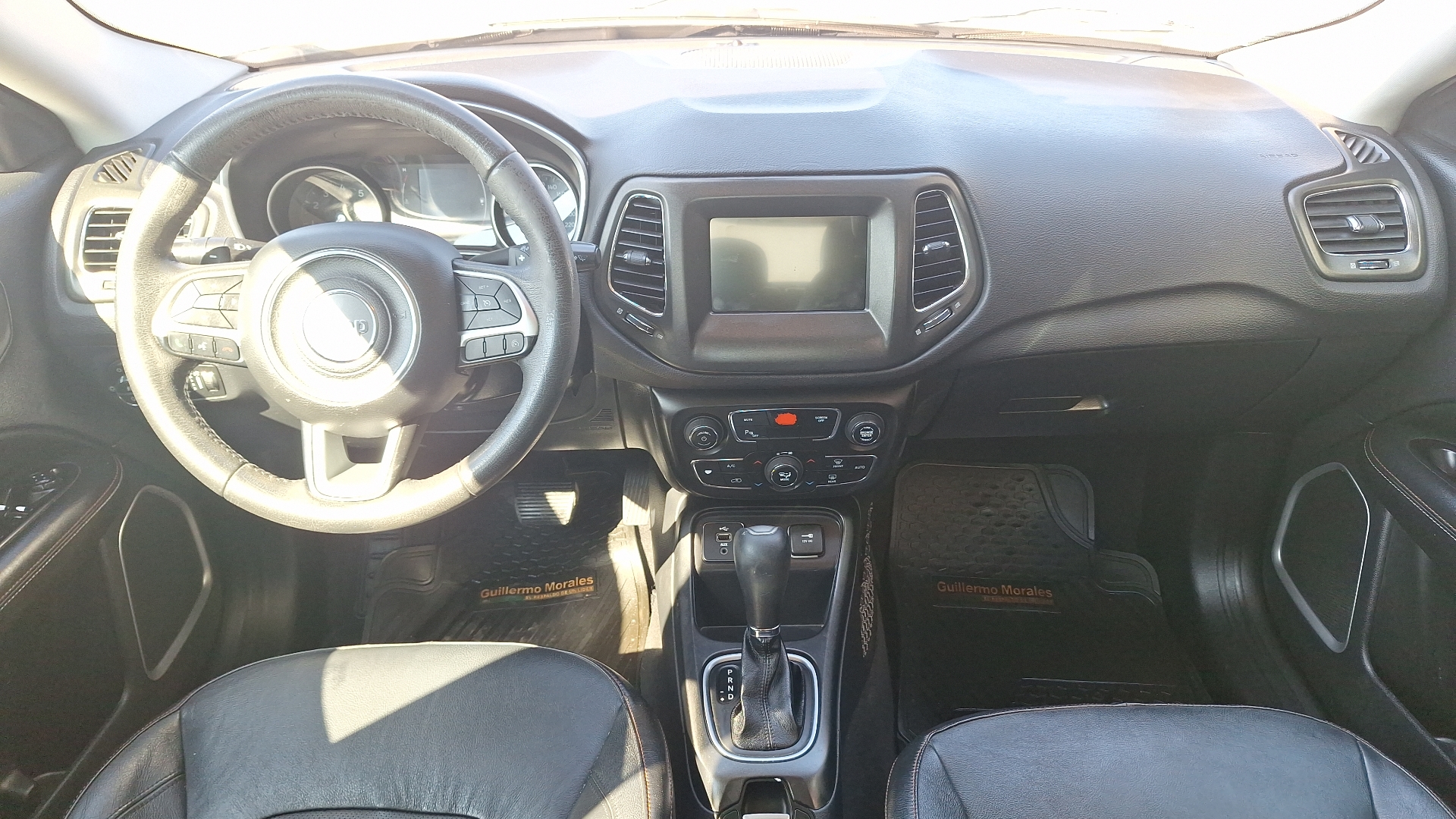 Jeep Compass — foto 6 de 15