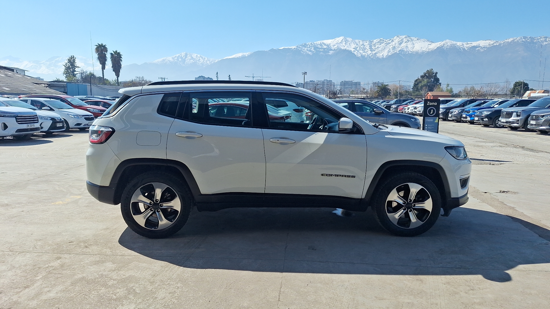 Jeep Compass — foto 5 de 15