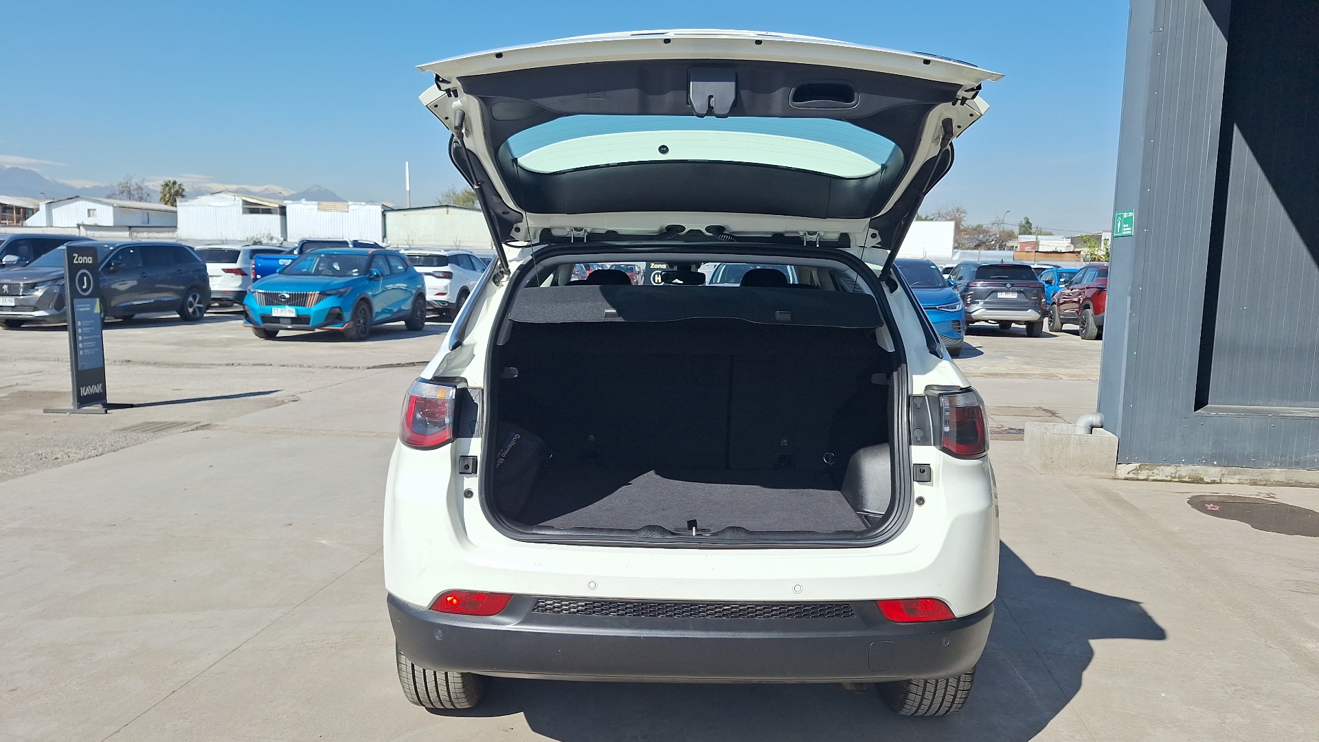 Jeep Compass — foto 4 de 15