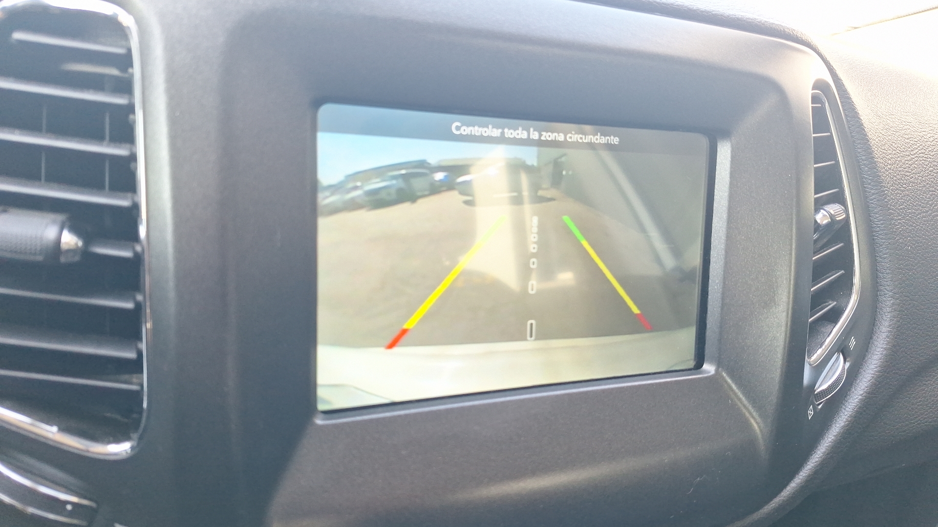 Jeep Compass — foto 12 de 15