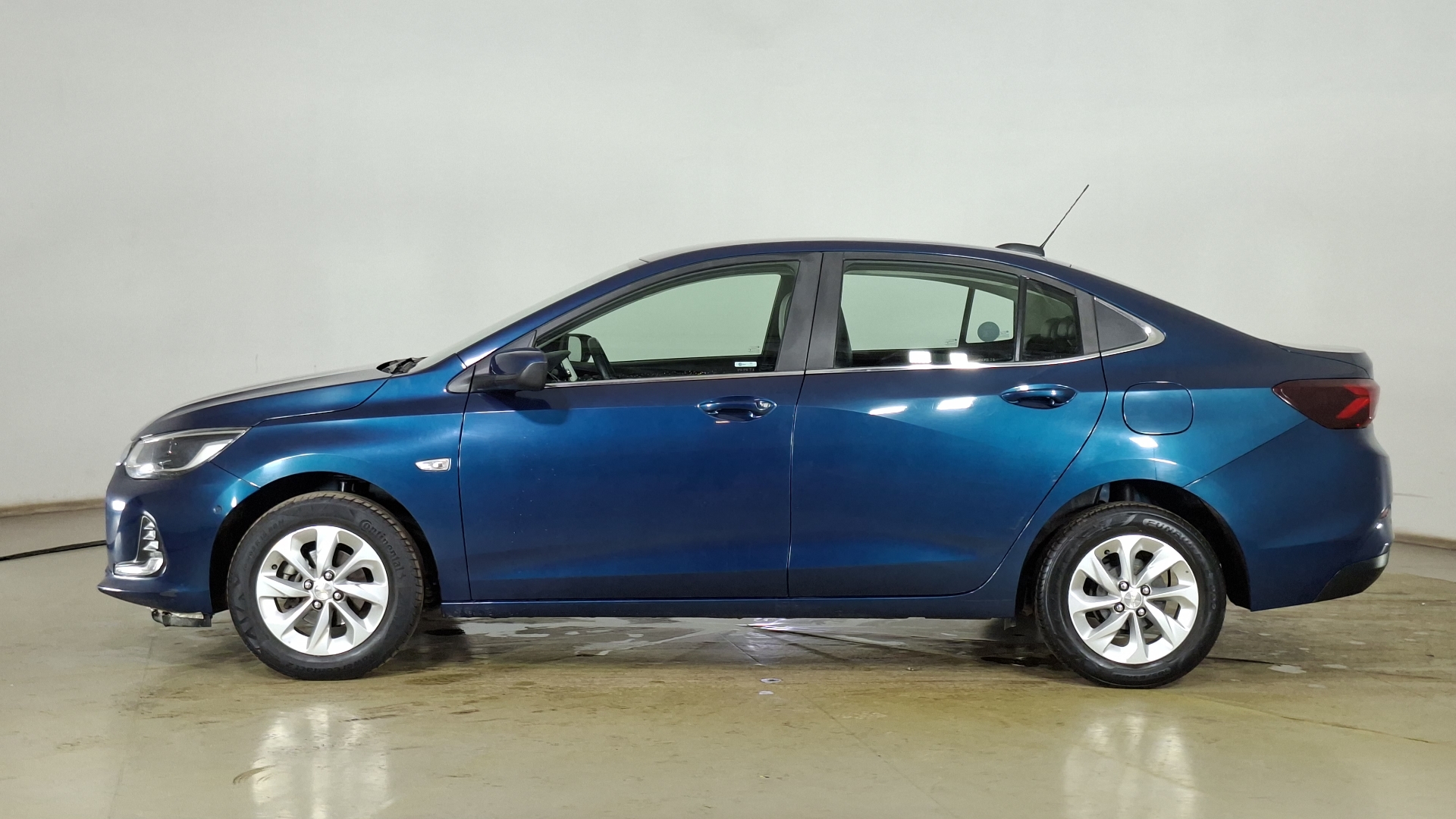 Chevrolet Onix — foto 7 de 15