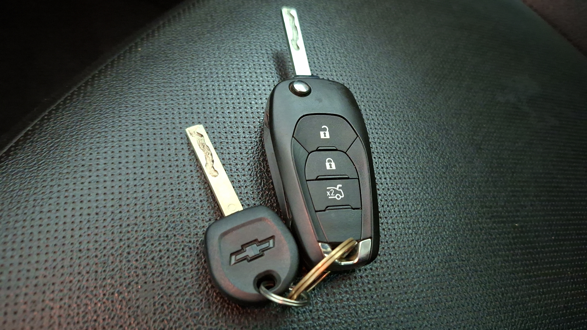 Chevrolet Onix — foto 15 de 15