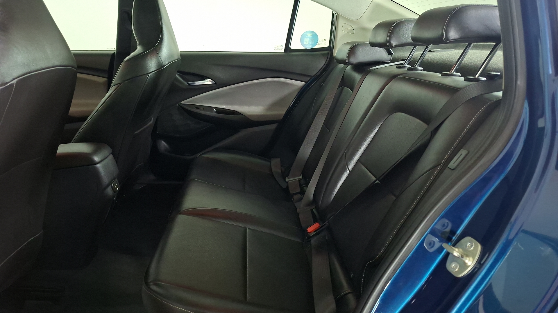 Chevrolet Onix — foto 13 de 15