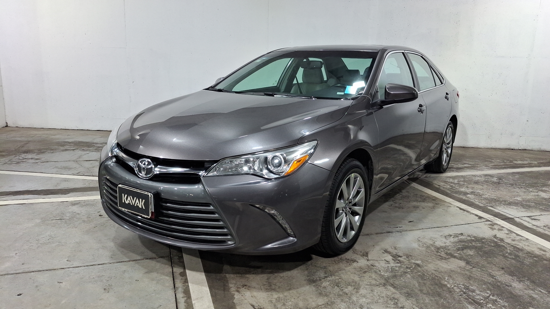 Toyota Camry 2016