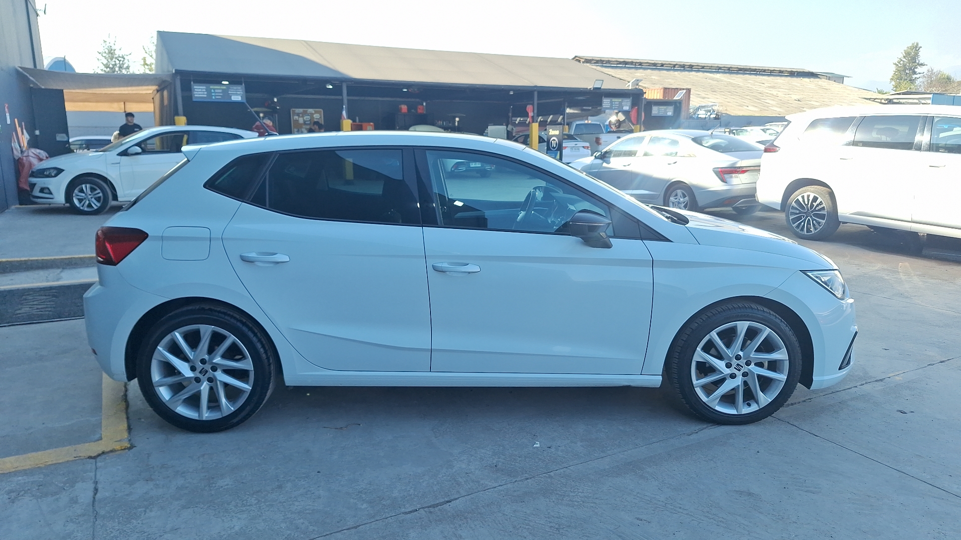 SEAT Ibiza — foto 5 de 16