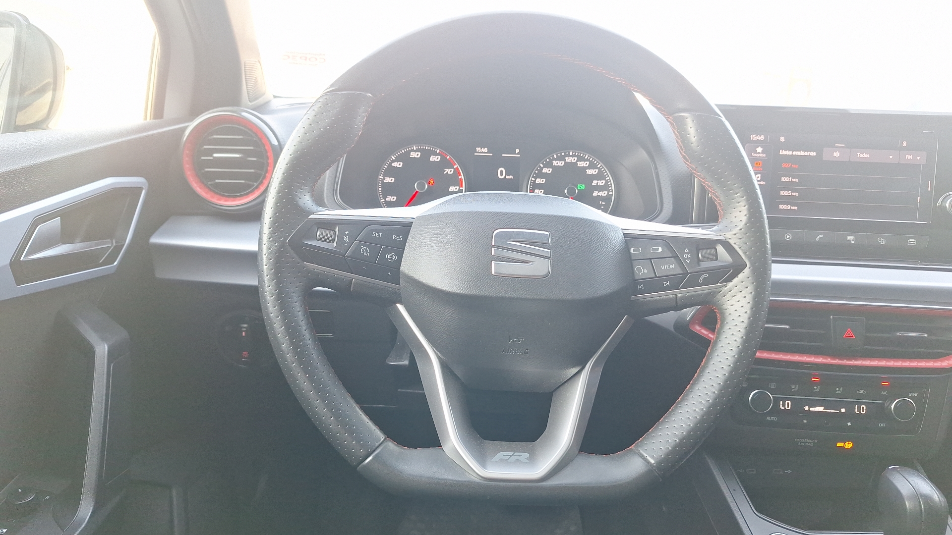 SEAT Ibiza — foto 8 de 16