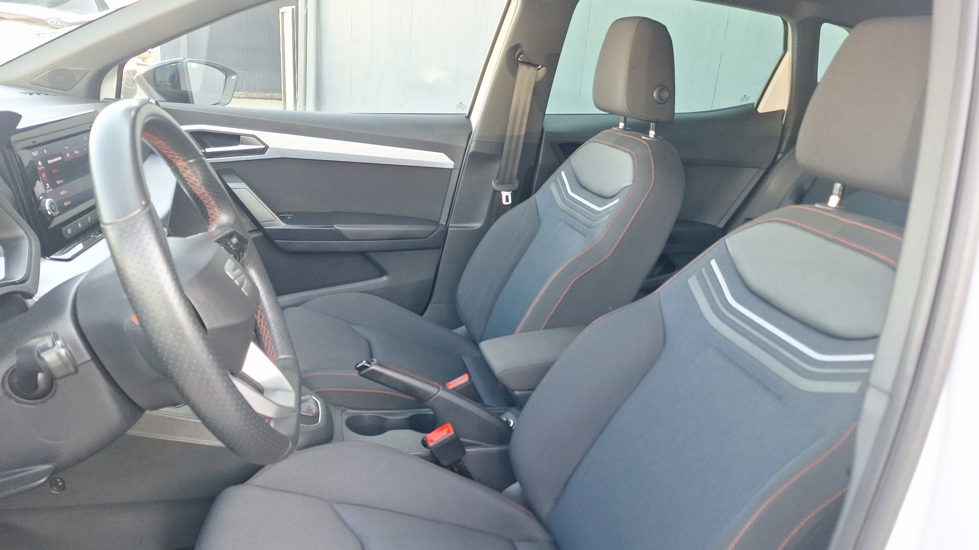 SEAT Ibiza — foto 15 de 16