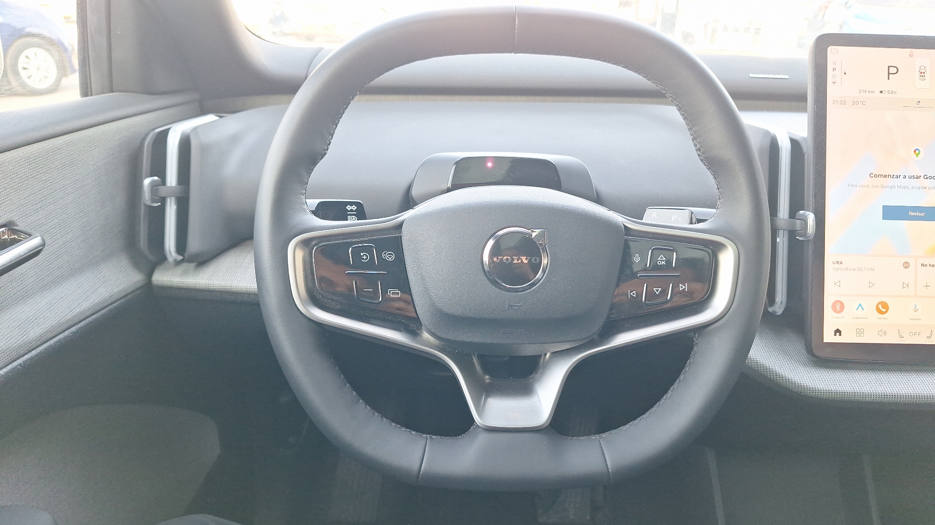 Volvo Ex30 — foto 8 de 16