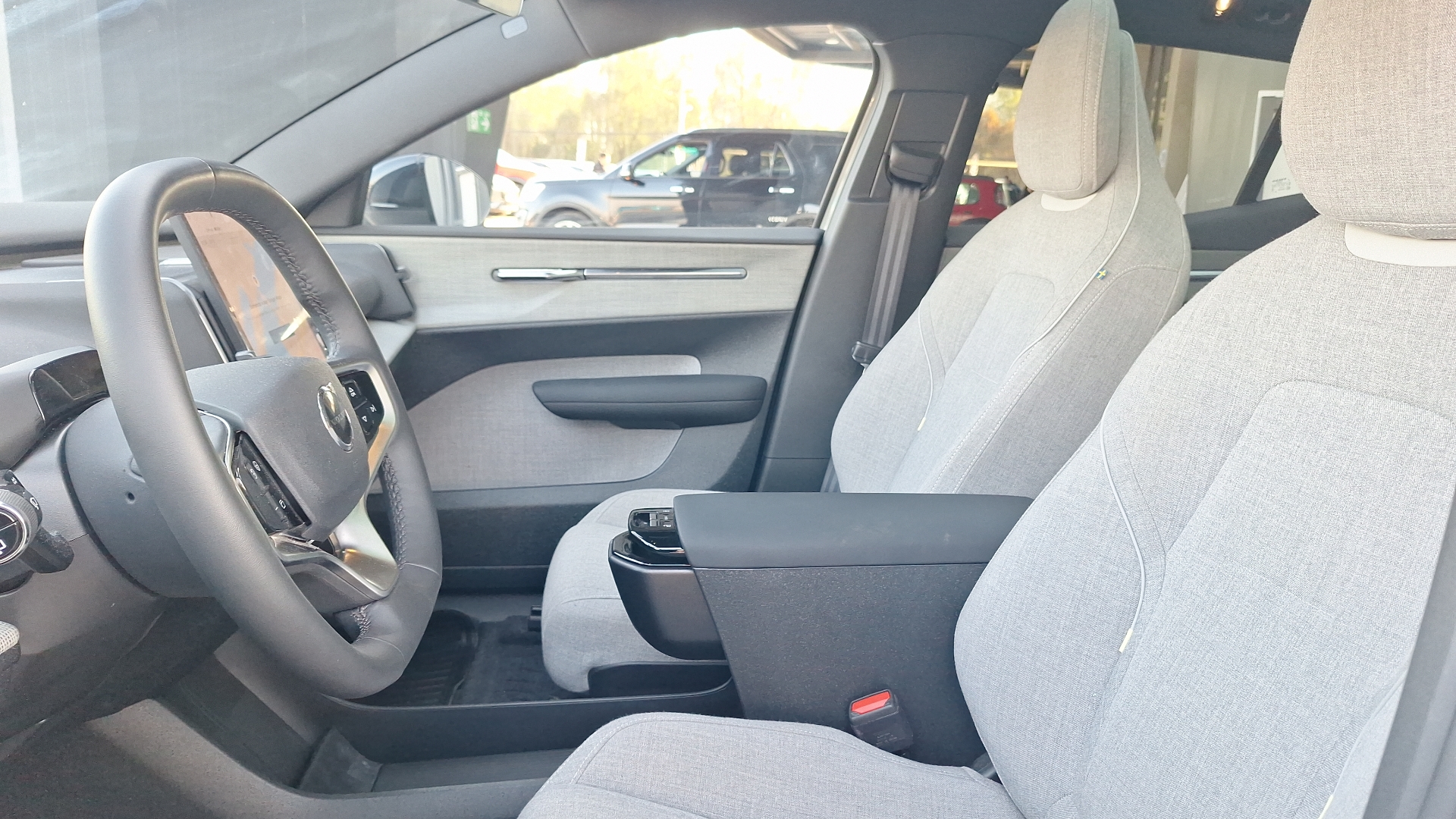 Volvo Ex30 — foto 15 de 16