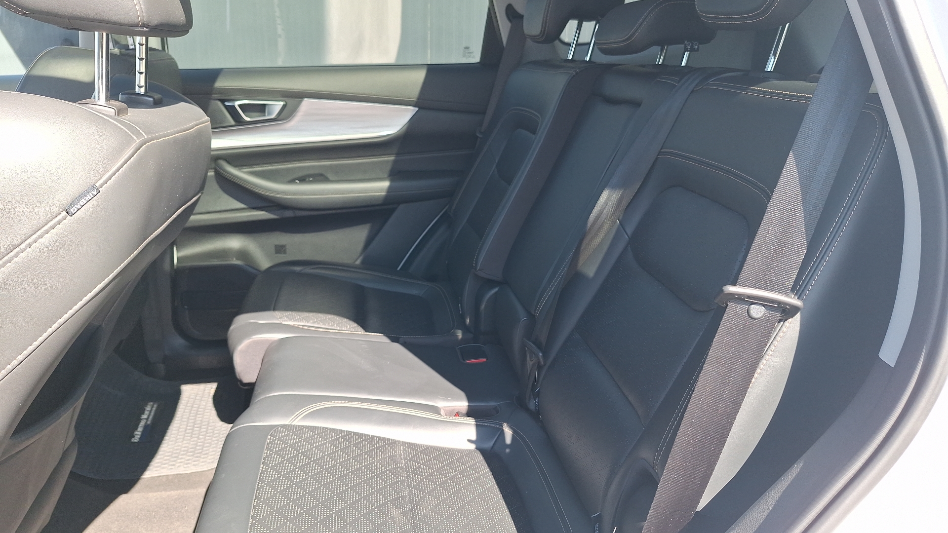 Chery Tiggo 8 Pro — foto 15 de 17