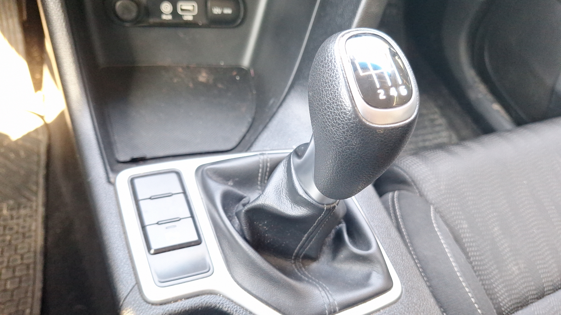 KIA Sportage — foto 11 de 15