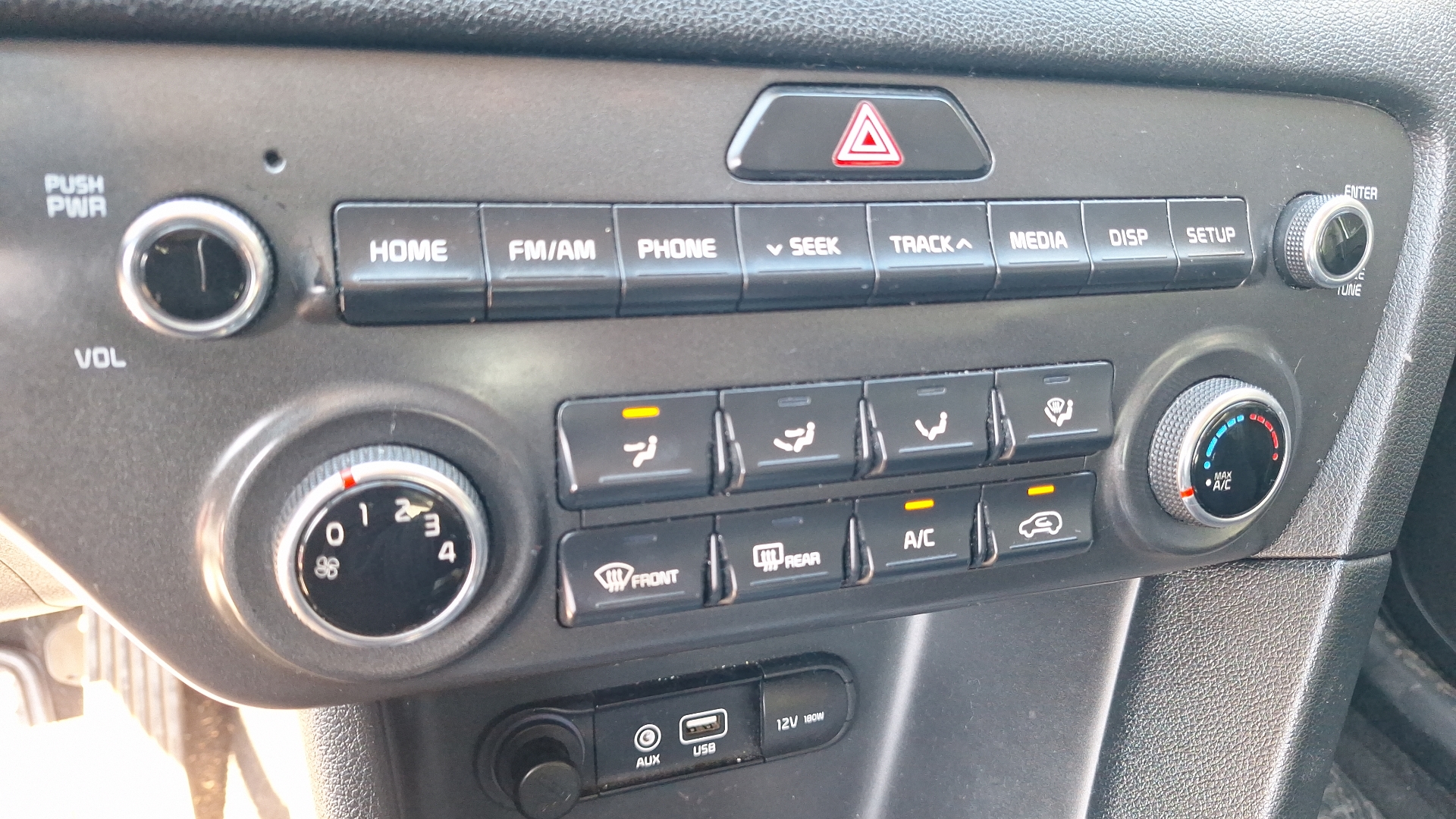 KIA Sportage — foto 15 de 15