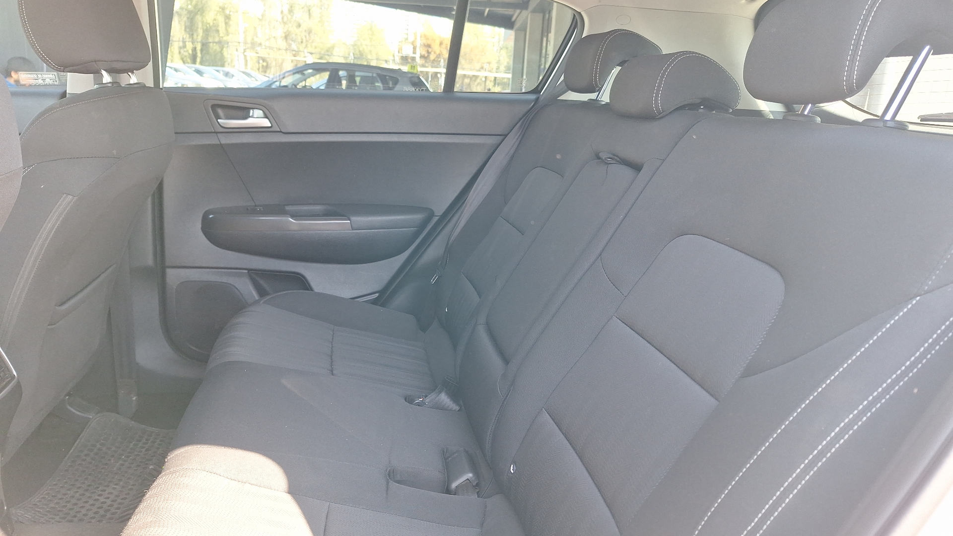KIA Sportage — foto 13 de 15